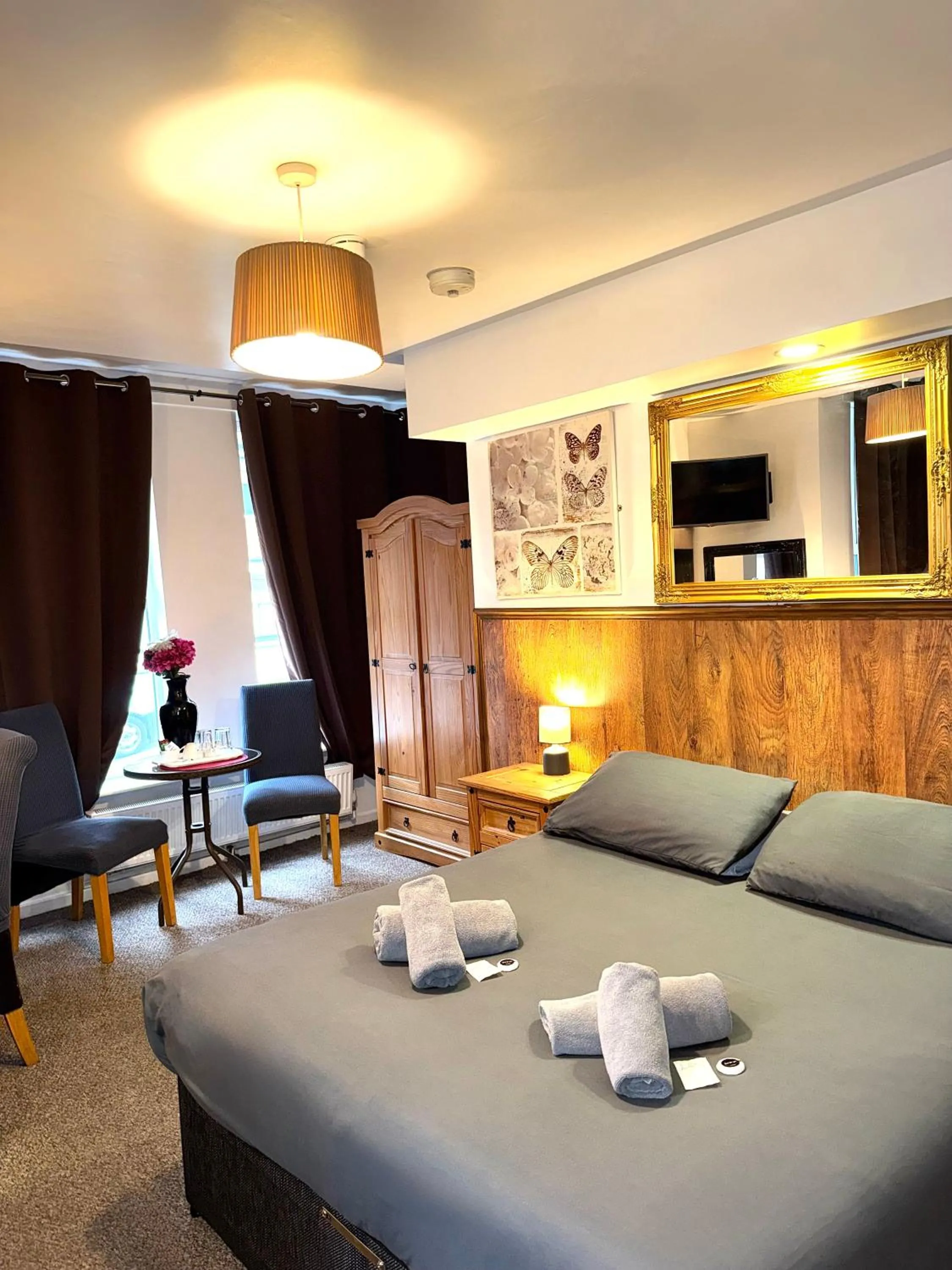 Bedroom in Riverside Hotel