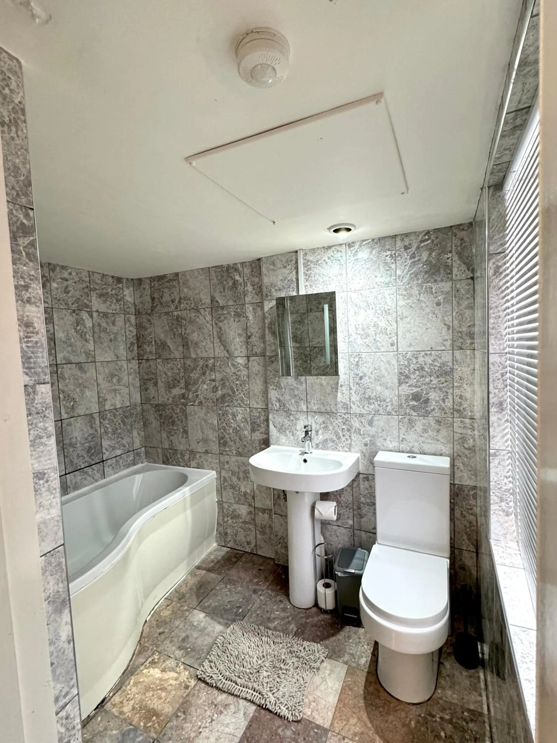 Bathroom in Riverside Hotel