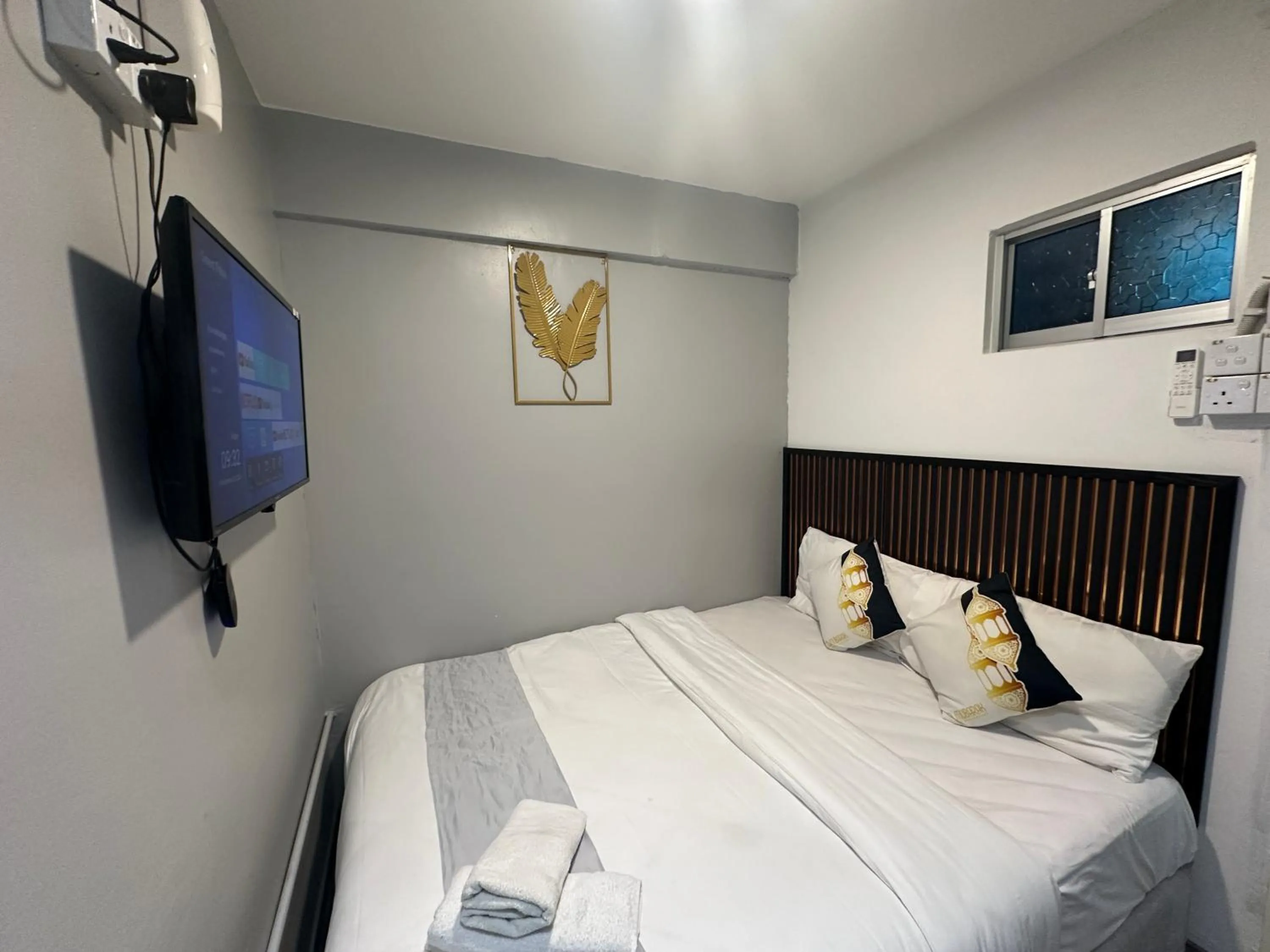 Bed in SS Grey House