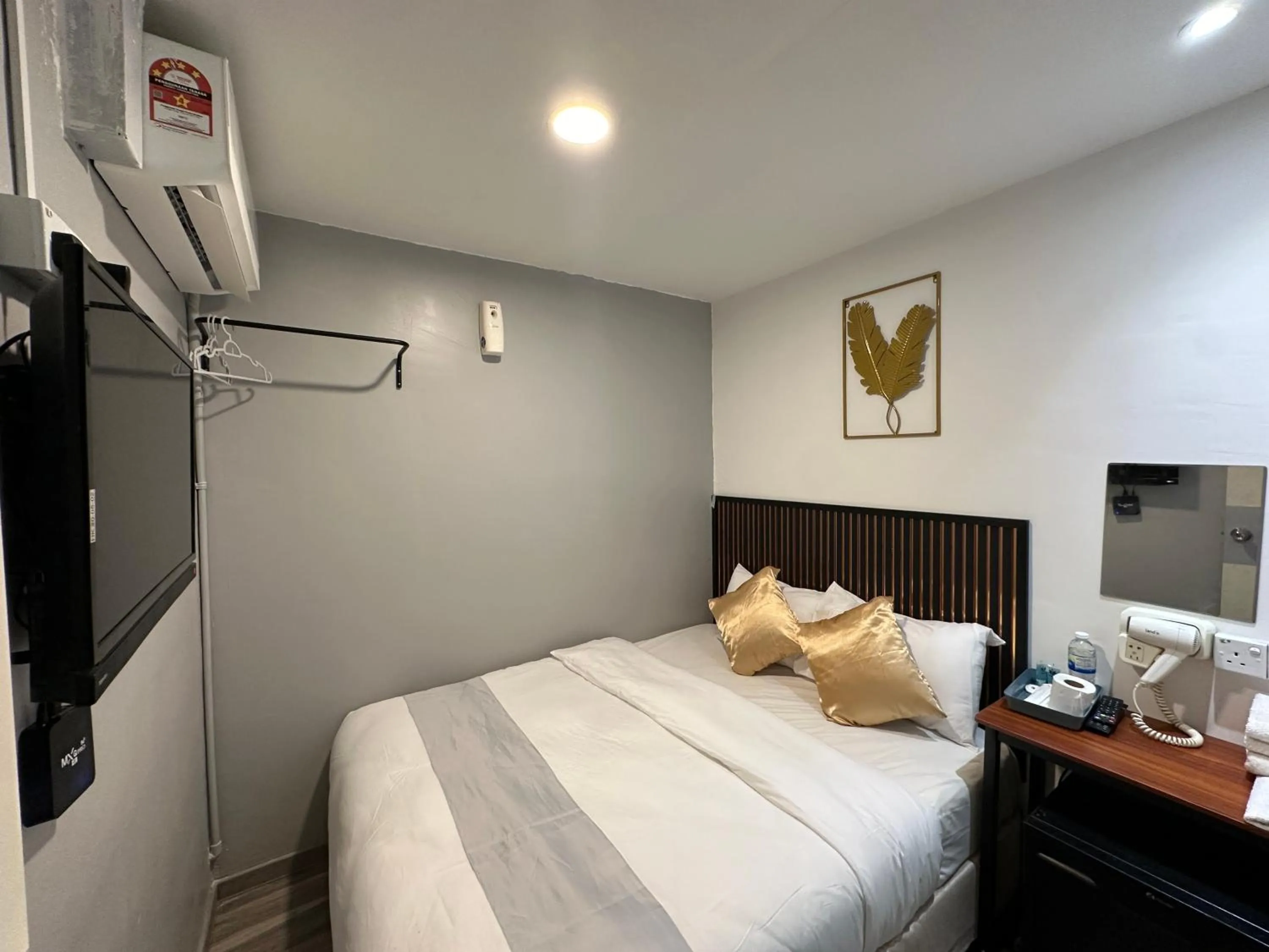 Bed in SS Grey House