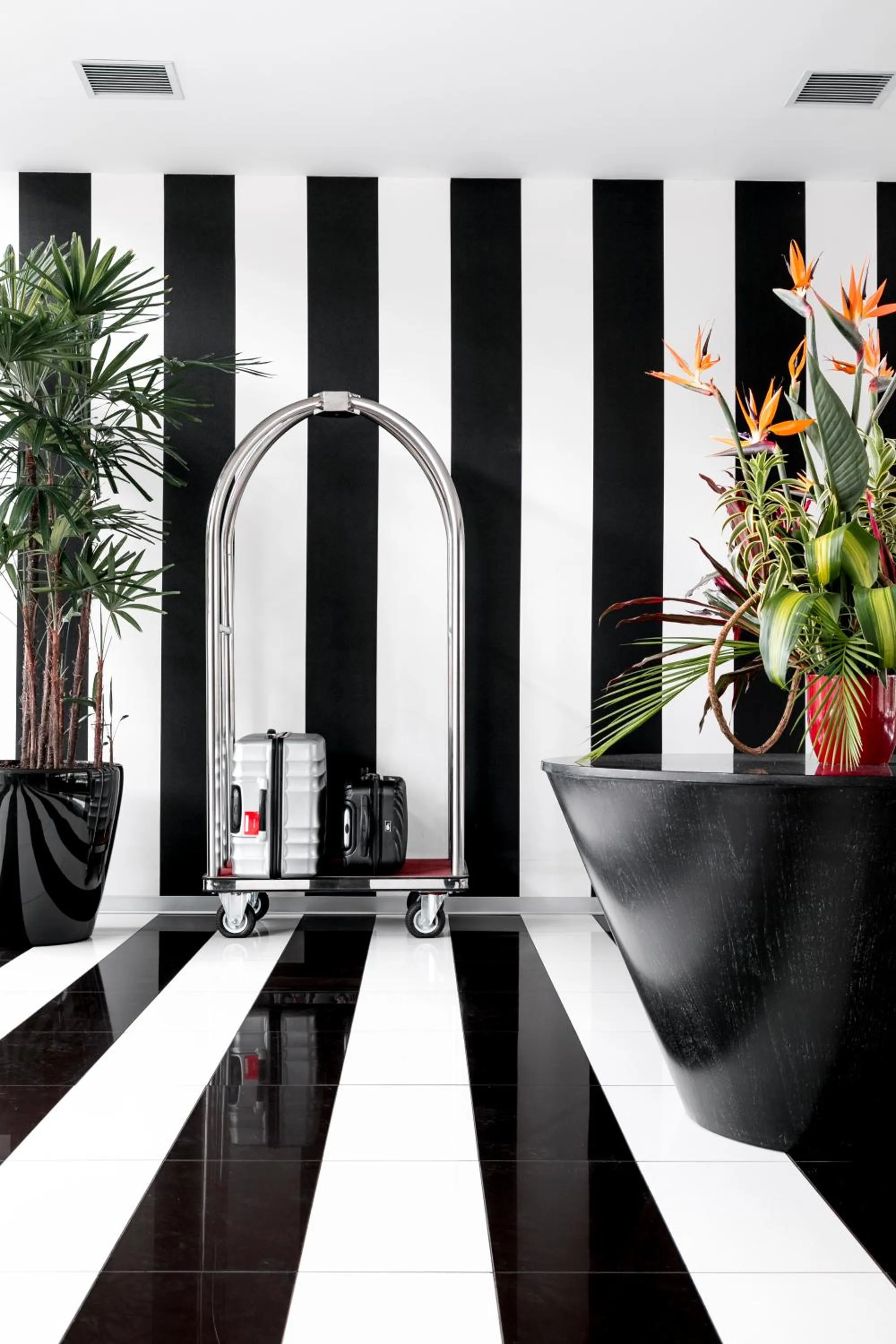 Lobby or reception in Wyndham Costa del Sol Lima City