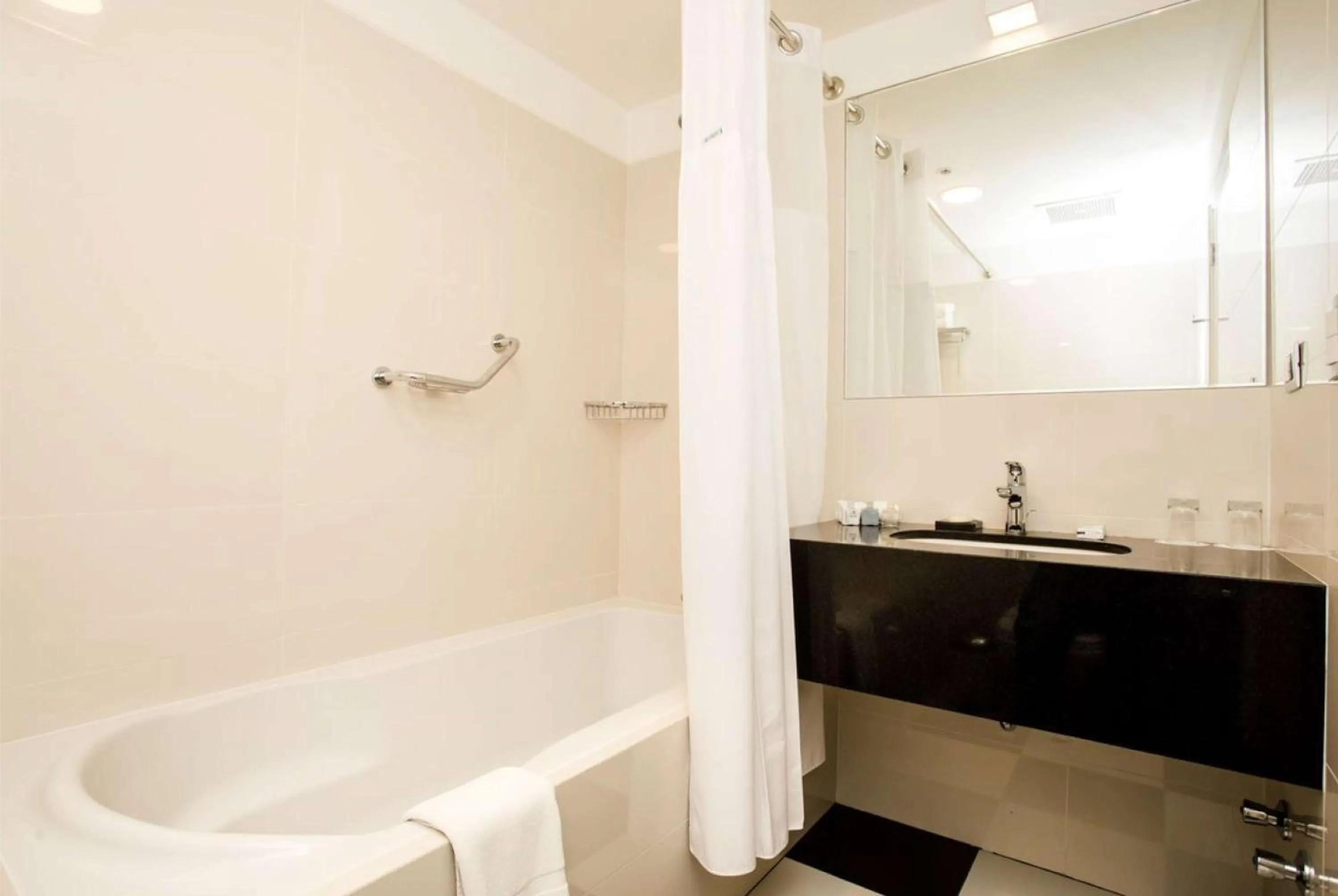 Bathroom in Wyndham Costa del Sol Lima City