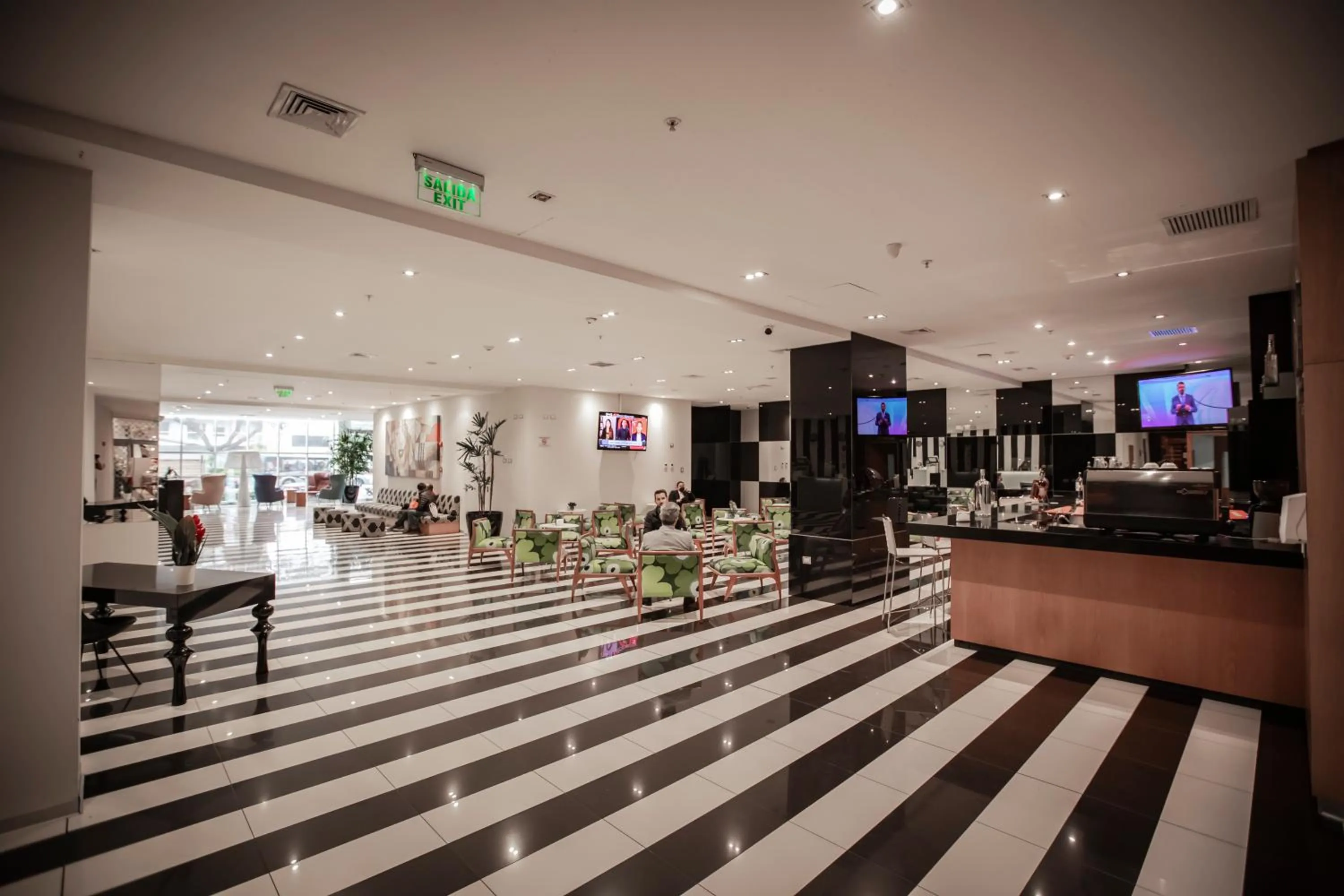 Lobby or reception in Wyndham Costa del Sol Lima City