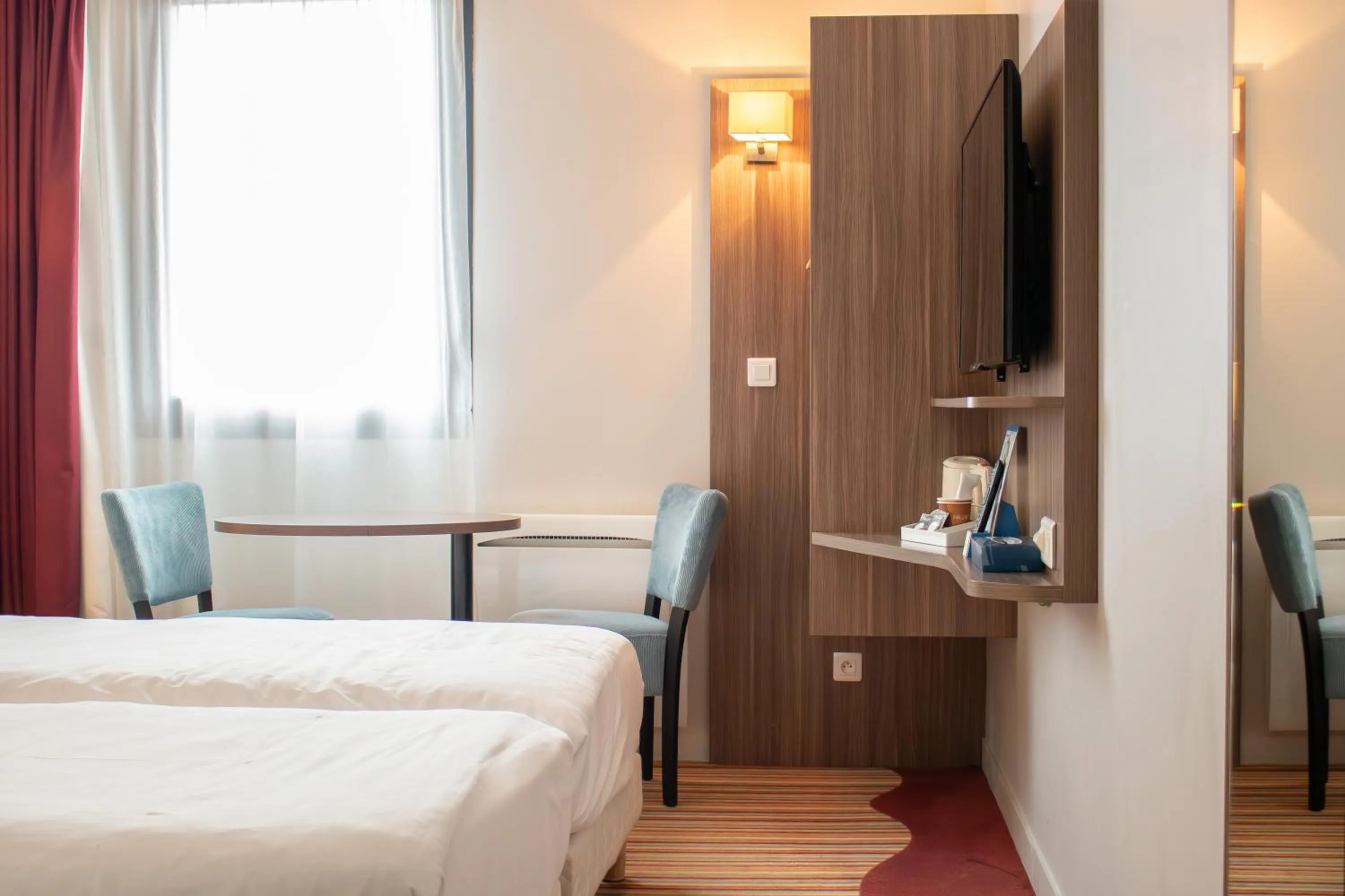 Bedroom, Bed in Brit Hotel Dieppe