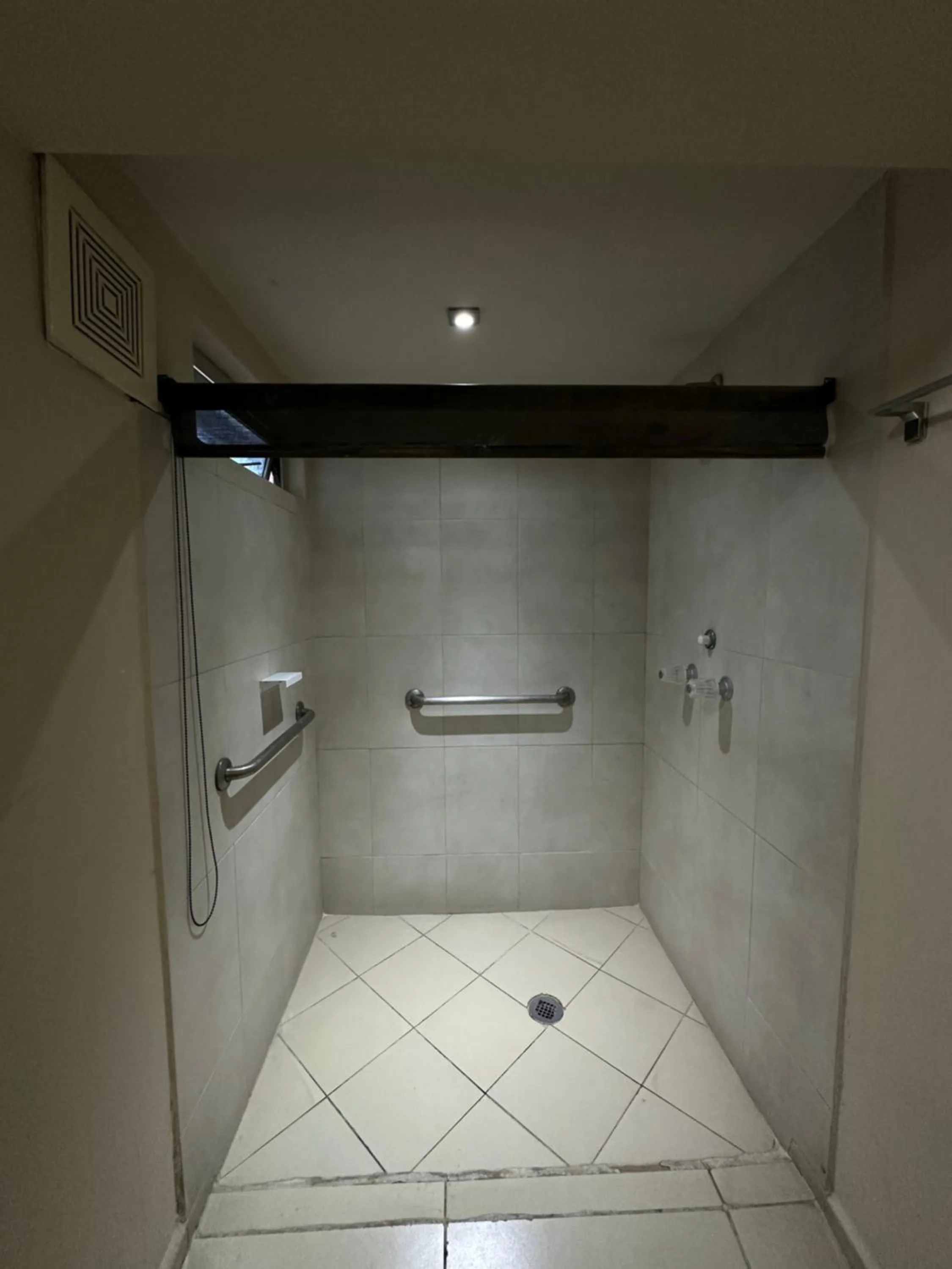 Shower in Hotel Velario