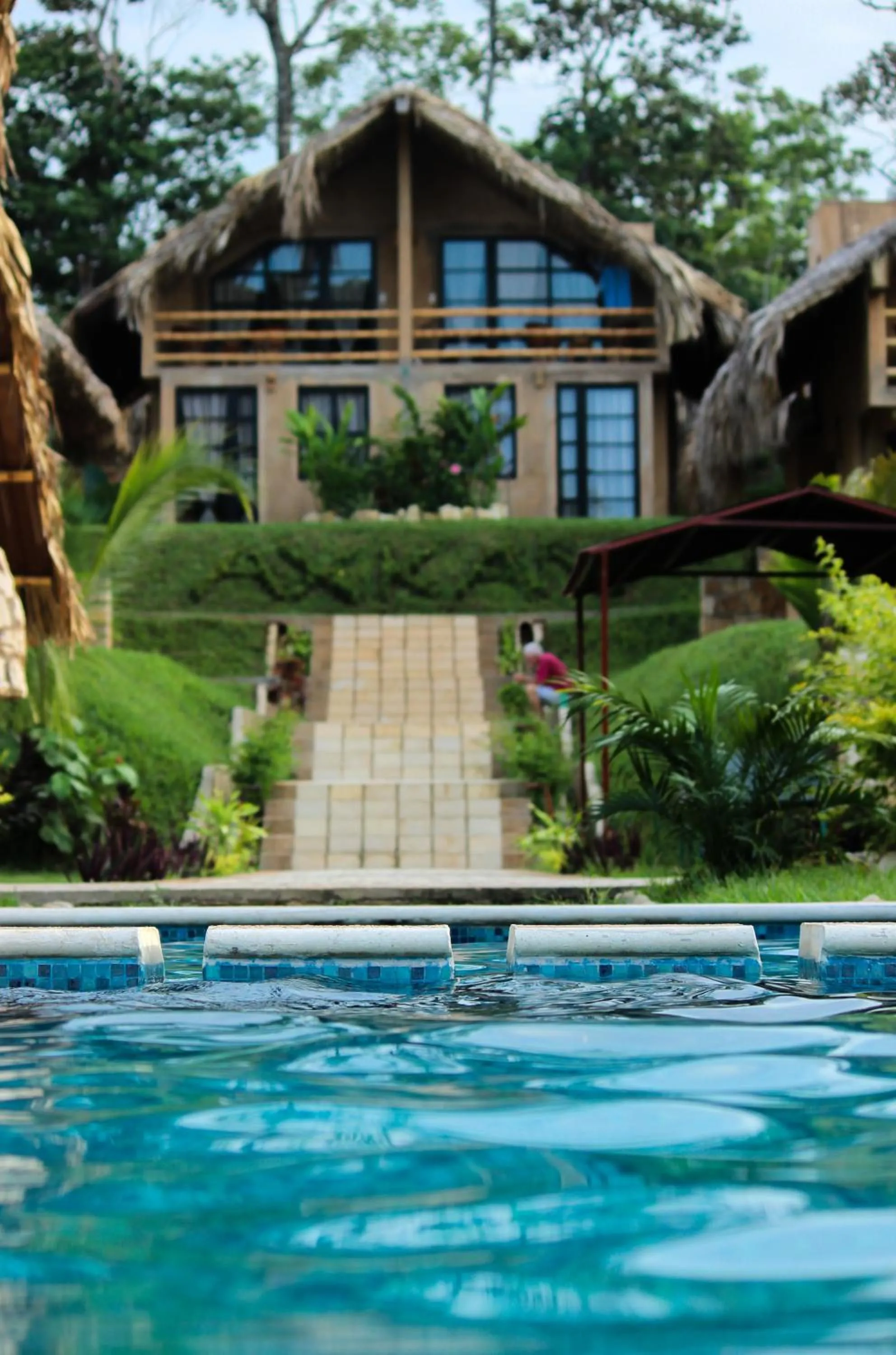 AXKAN PALENQUE, ALBERCAS, GASTRONOMIA MAR y TIERRA & TRAVEL AGENCY