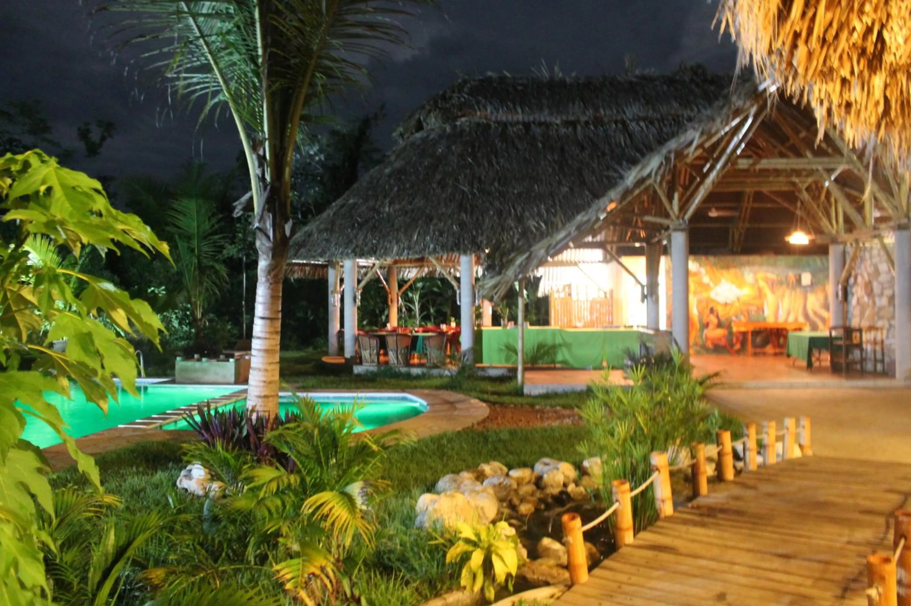 Swimming pool in AXKAN PALENQUE, ALBERCAS, GASTRONOMIA MAR y TIERRA & TRAVEL AGENCY