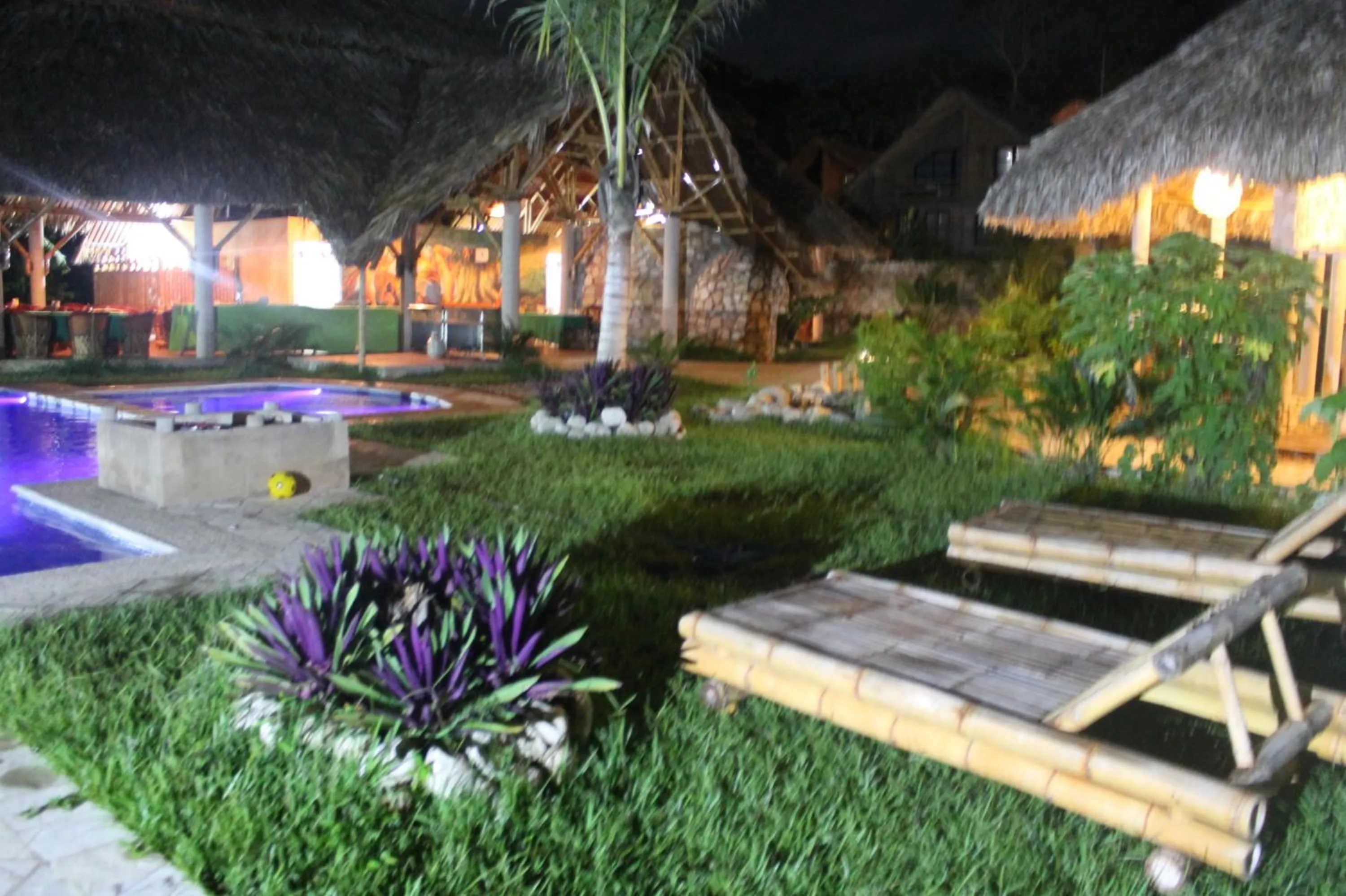 Swimming pool in AXKAN PALENQUE, ALBERCAS, GASTRONOMIA MAR y TIERRA & TRAVEL AGENCY