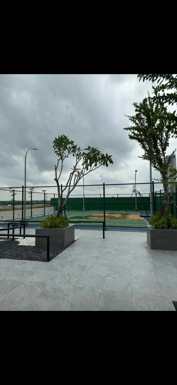 Vittorio Apartment Wiyung 1BR sby wifi smtv by ASH