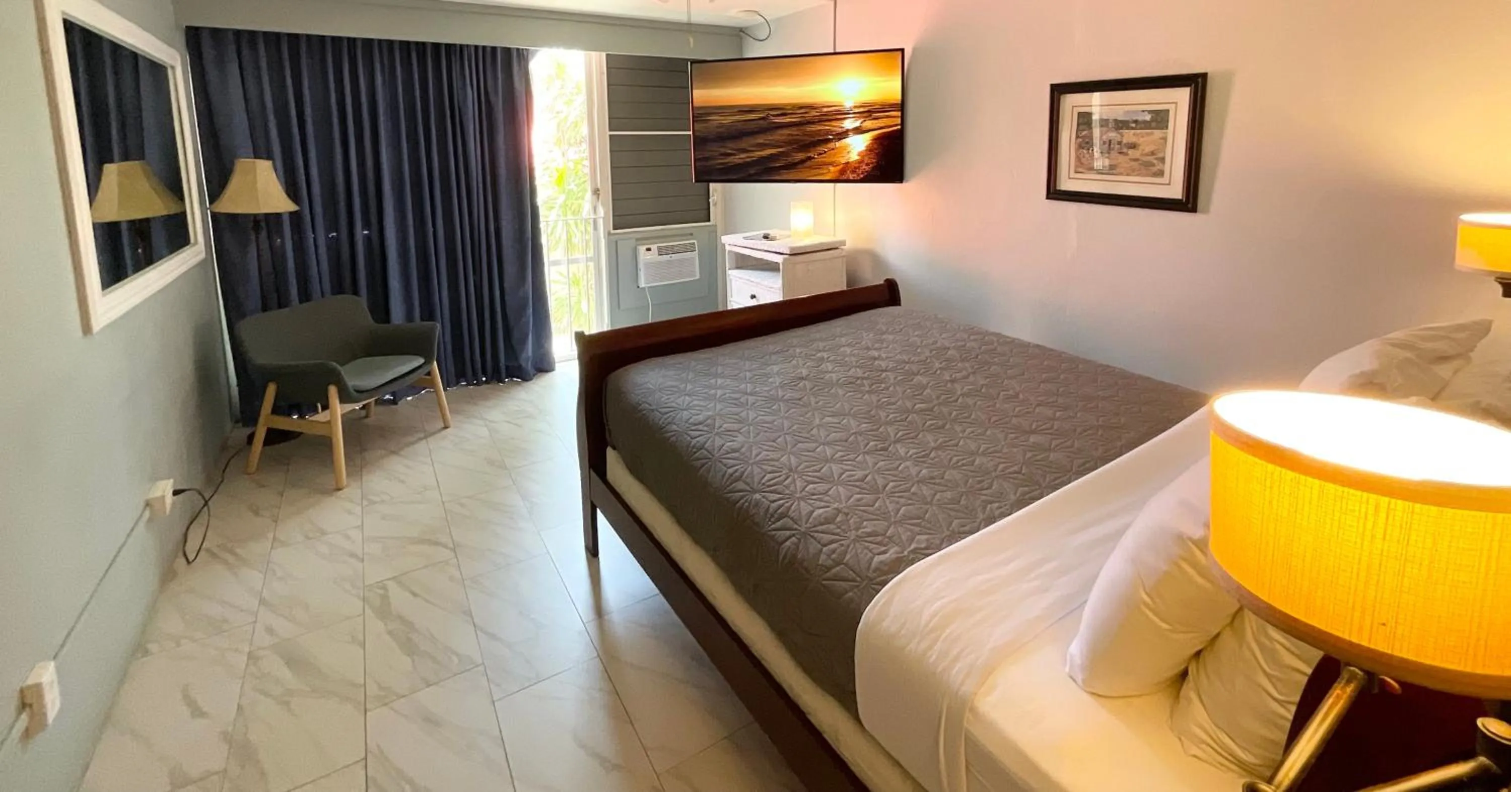 Bed in The Frederiksted Hotel