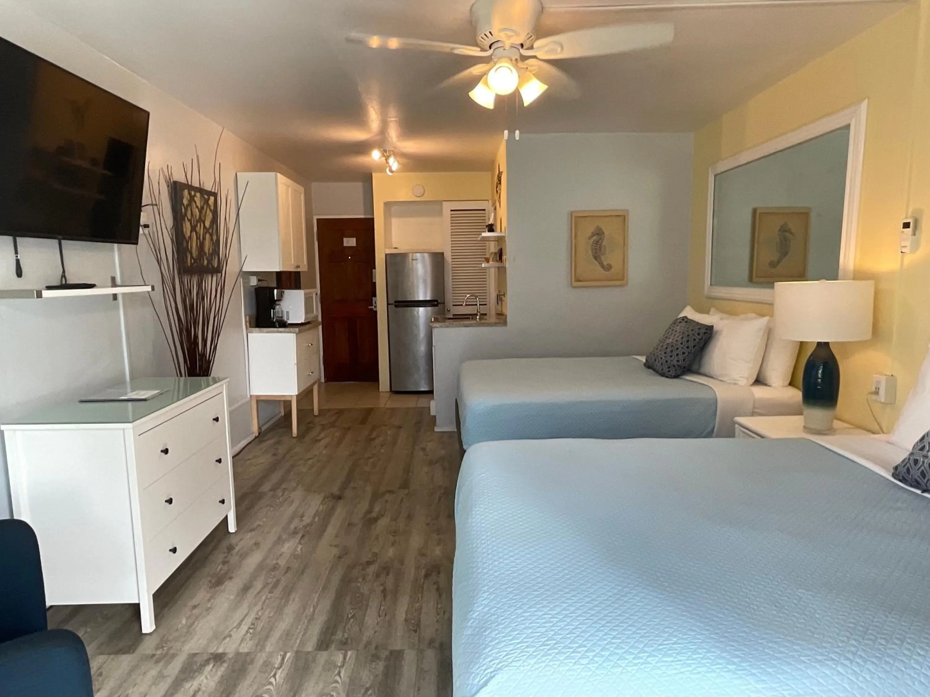 Bedroom, Bed in The Frederiksted Hotel