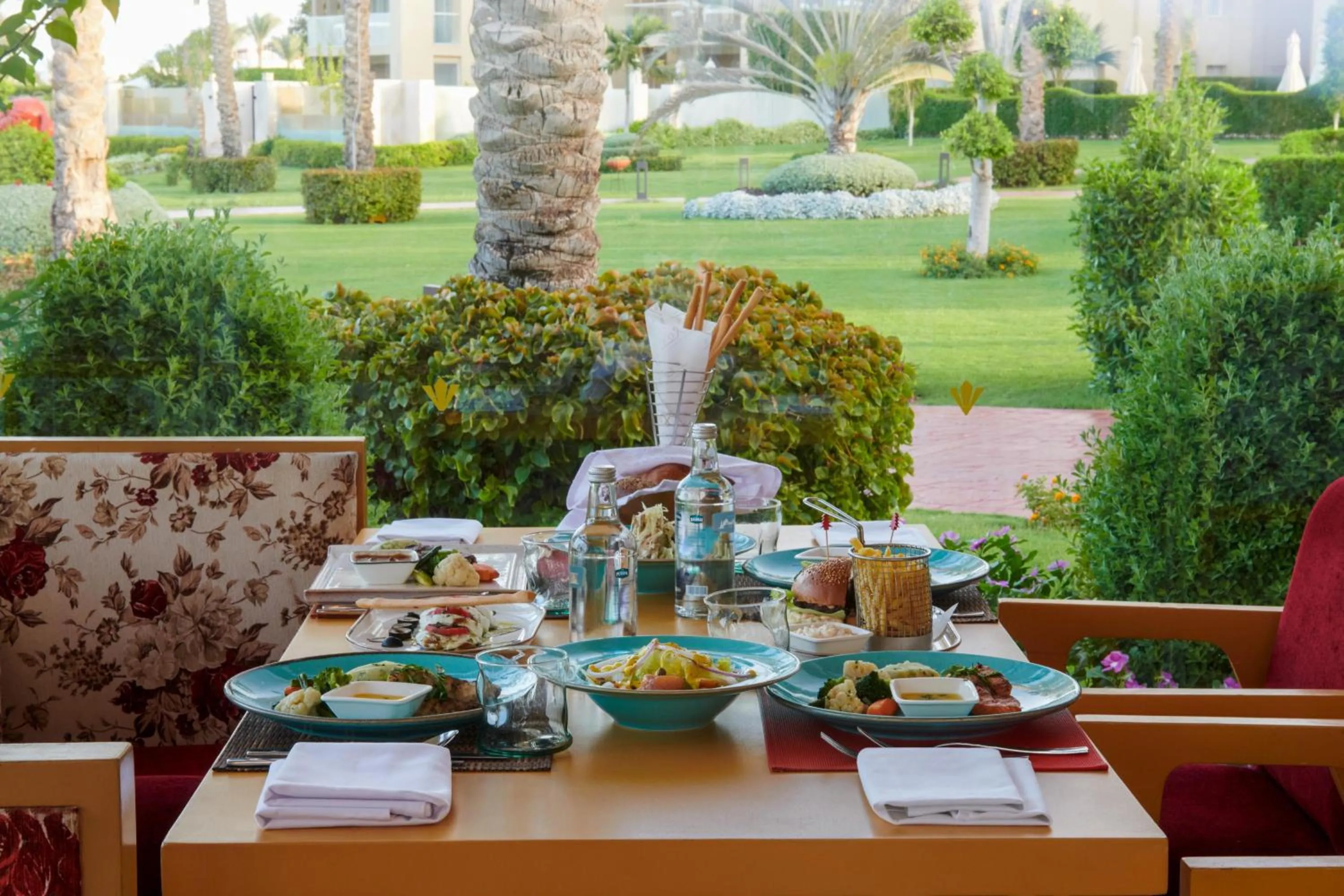 Restaurant/places to eat in Rixos Premium Seagate