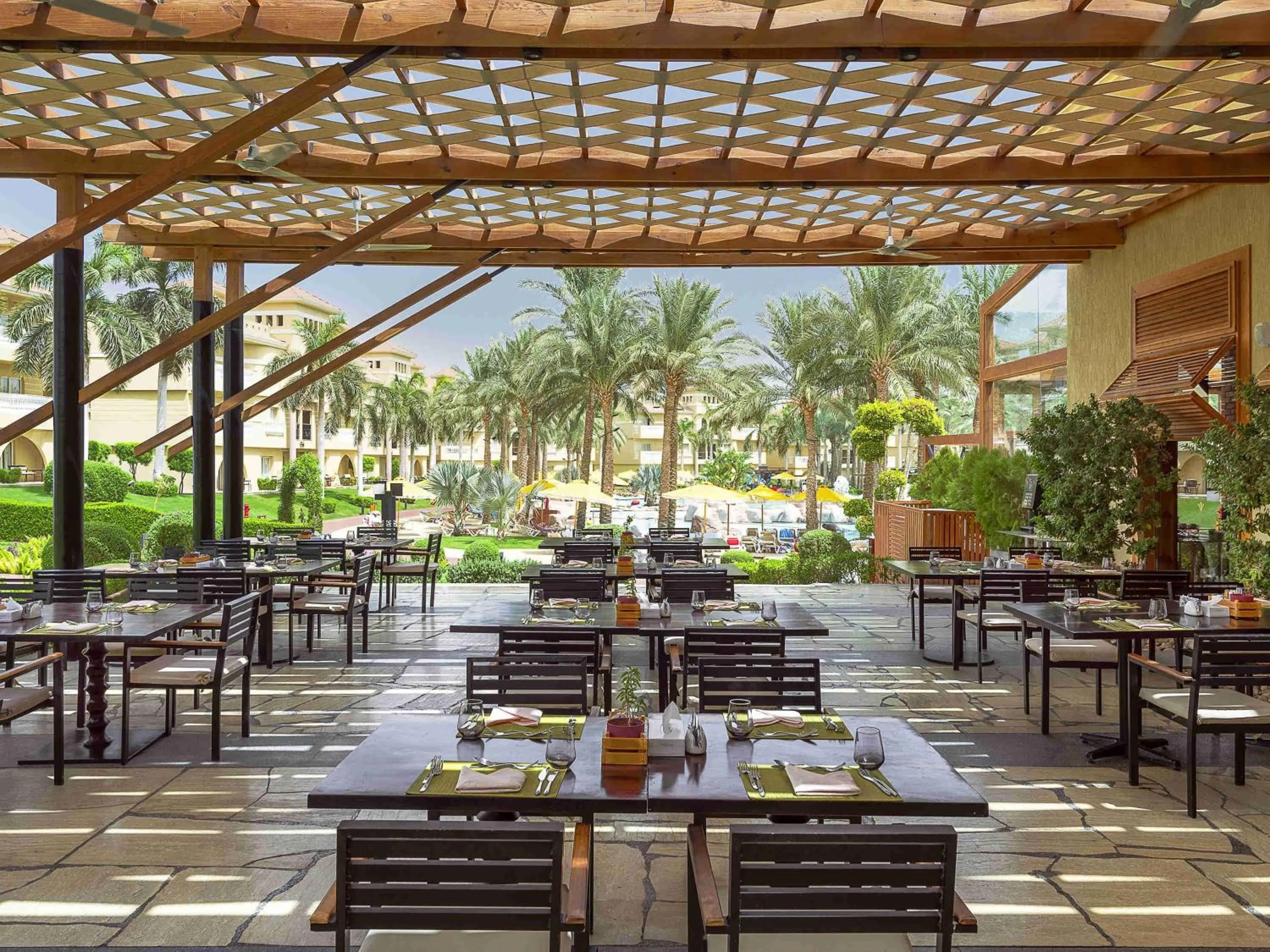 Restaurant/places to eat in Rixos Premium Seagate
