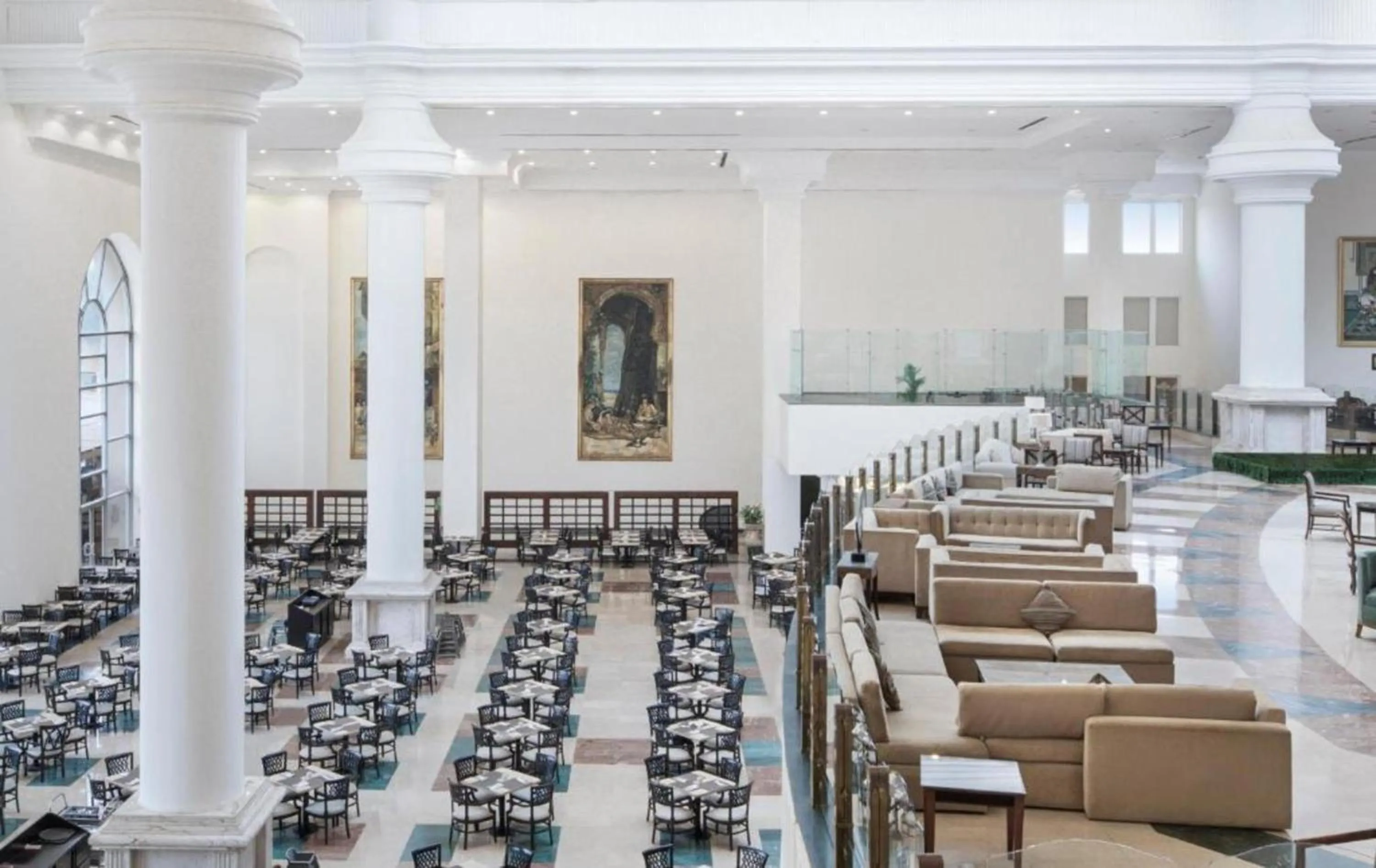 Restaurant/places to eat in Pyramisa Beach Resort Sahl Hasheesh