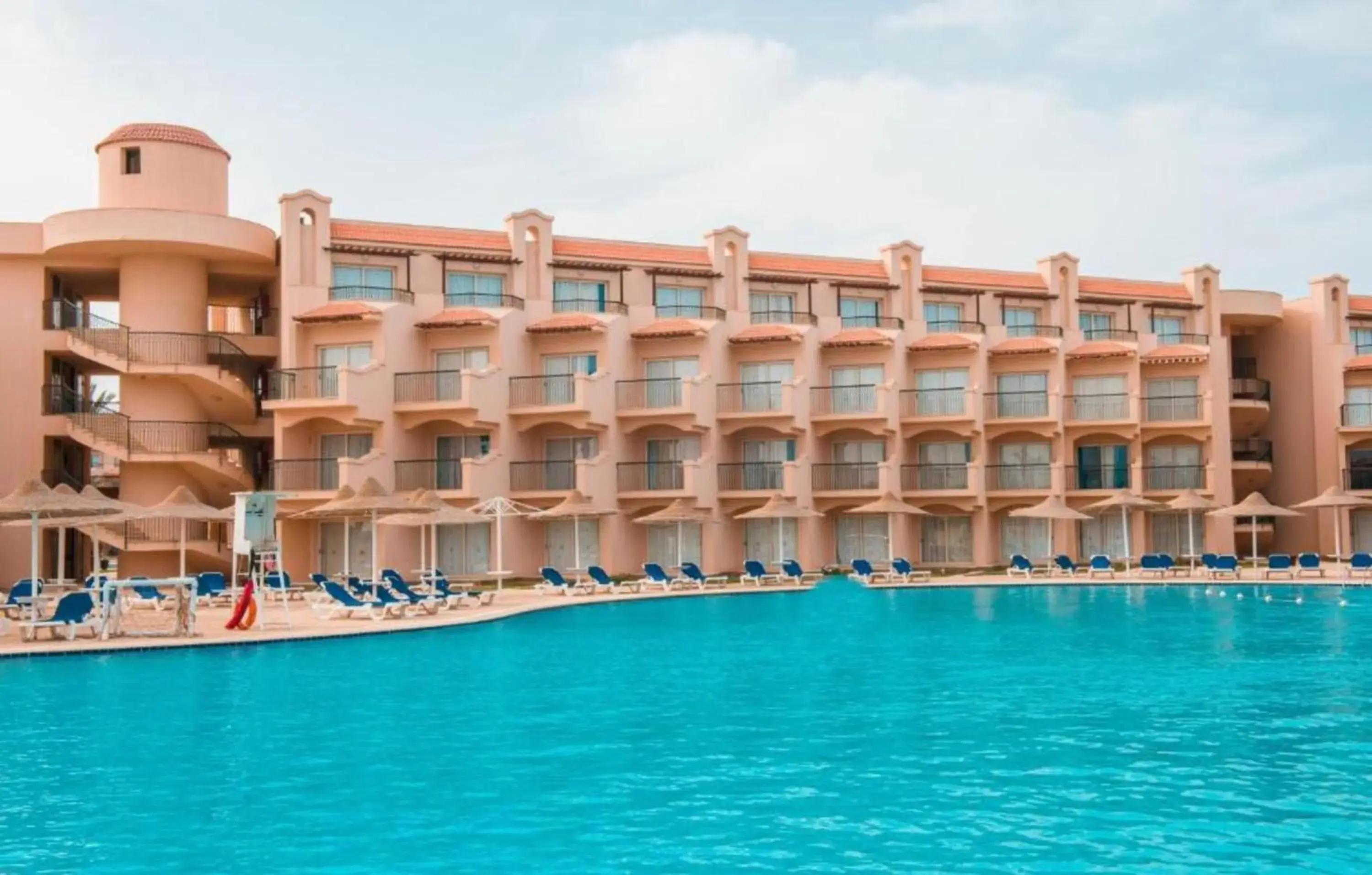 Swimming pool in Pyramisa Beach Resort Sahl Hasheesh Swimming pool in Pyramisa Beach Resort Sahl Hasheesh