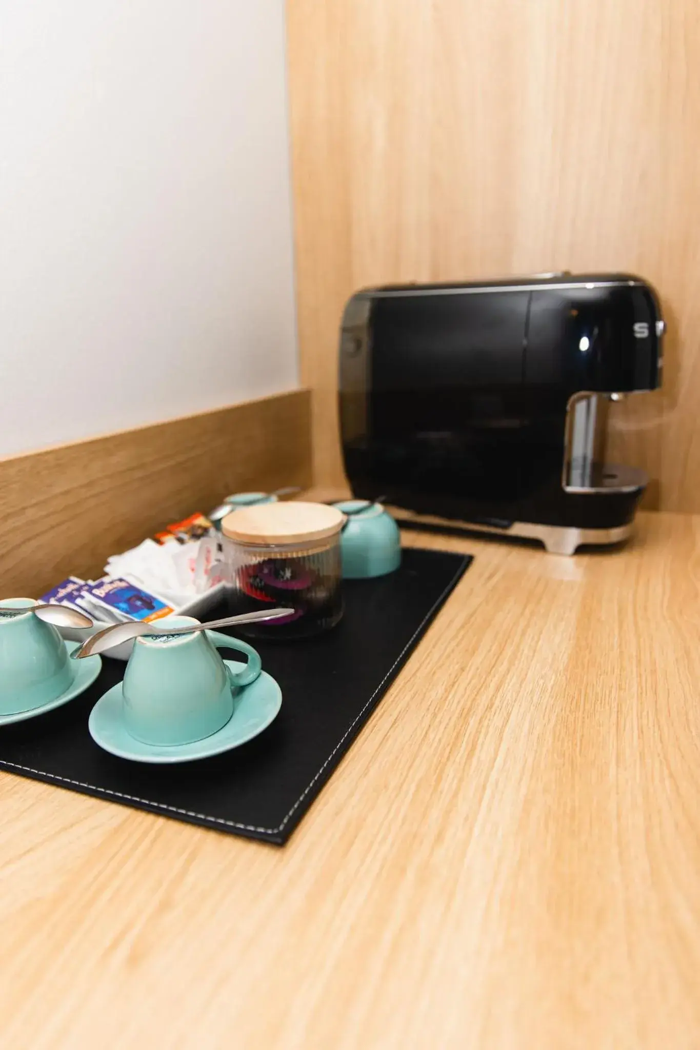 Coffee/tea facilities in Lakeview Hotel Motel Coffee/tea facilities in Lakeview Hotel Motel