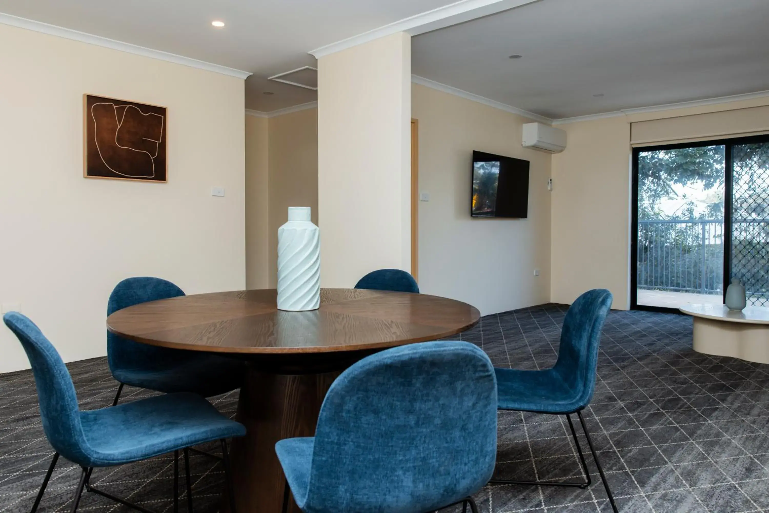 TV and multimedia in Lakeview Hotel Motel TV and multimedia in Lakeview Hotel Motel