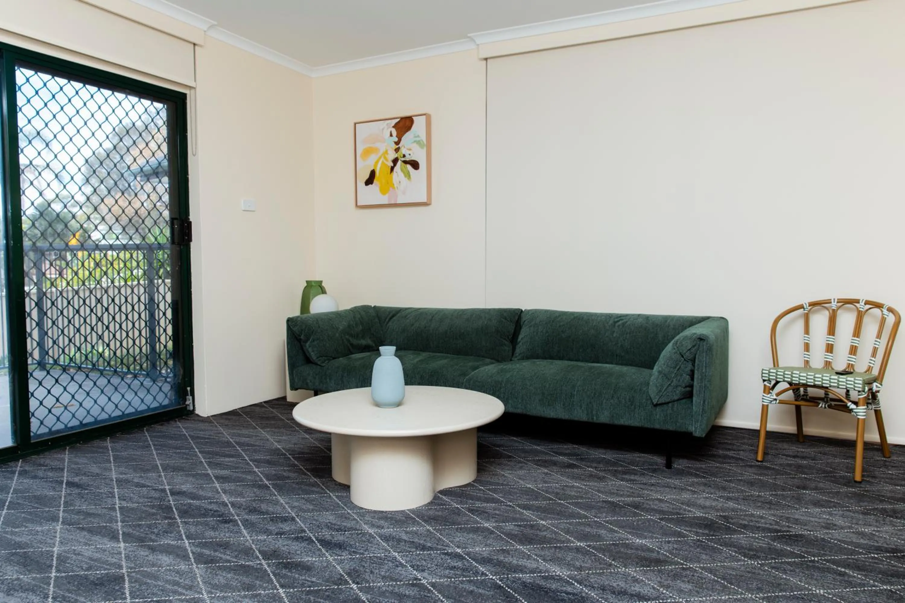 Living room in Lakeview Hotel Motel