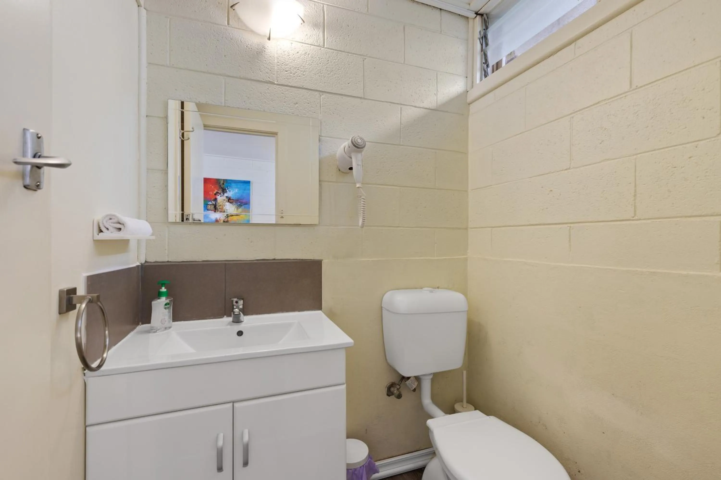 Shower in Gazebo Motor Inn - Strathmerton
