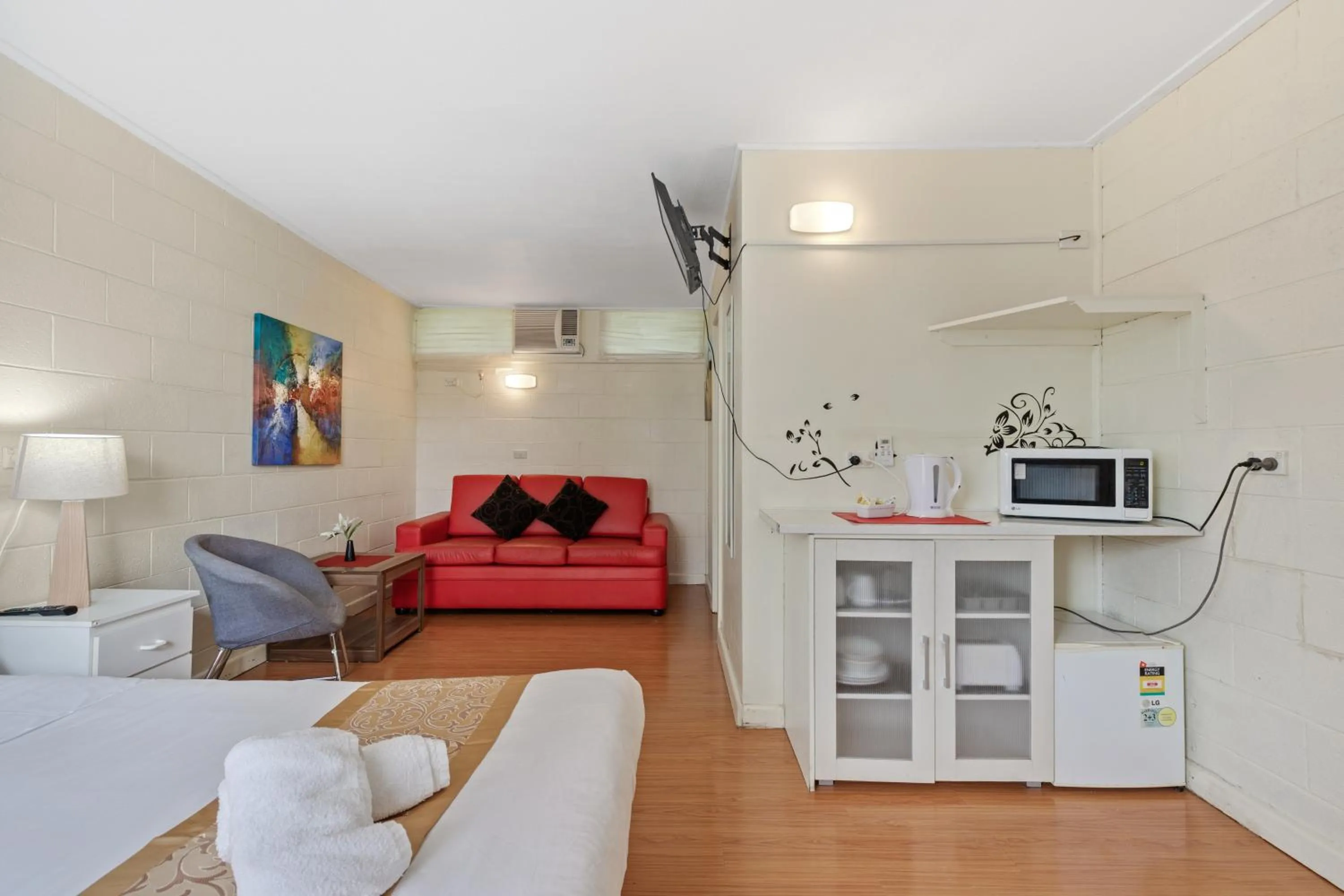 Bathroom in Gazebo Motor Inn - Strathmerton