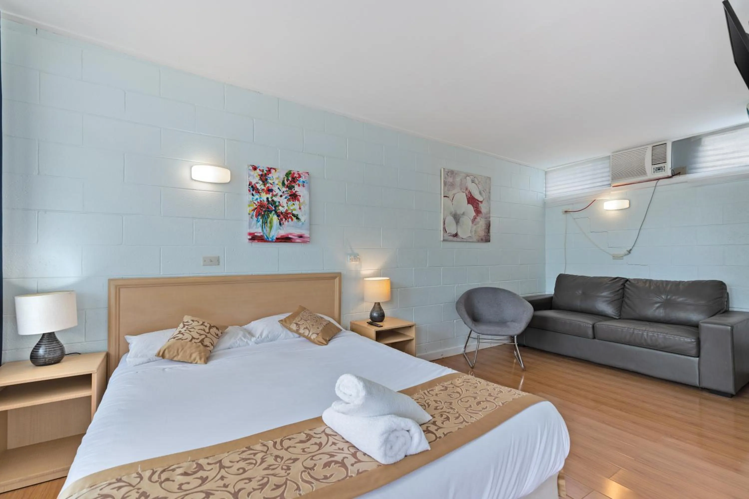 Bed in Gazebo Motor Inn - Strathmerton