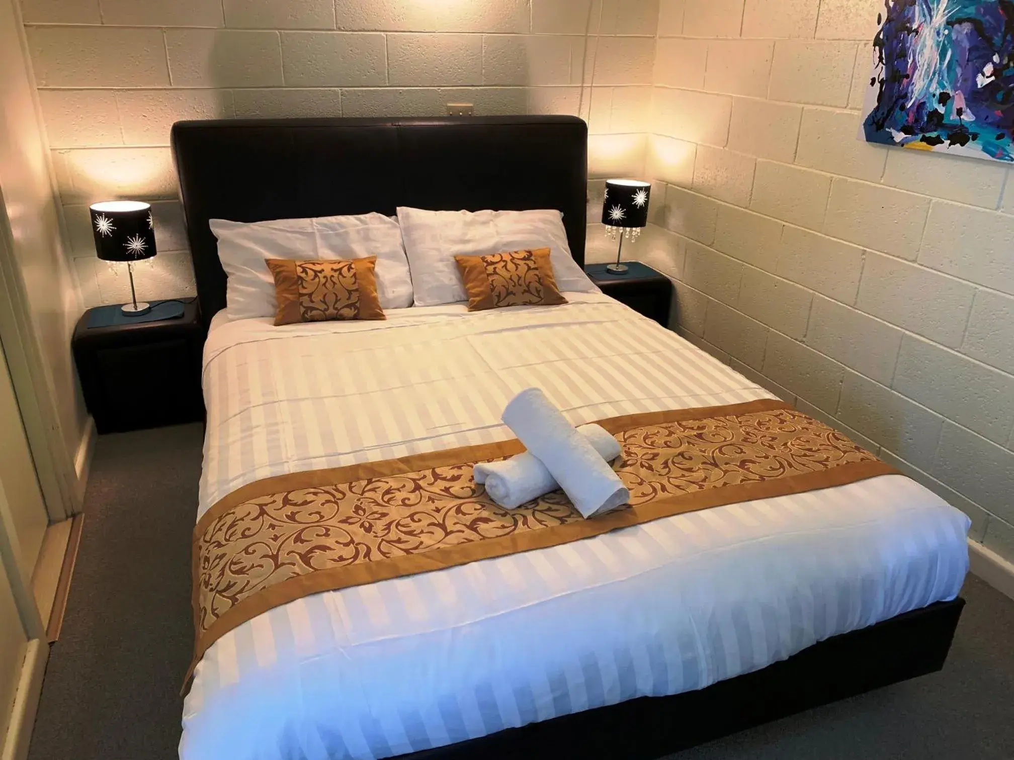 Bed in Gazebo Motor Inn - Strathmerton Bed in Gazebo Motor Inn - Strathmerton