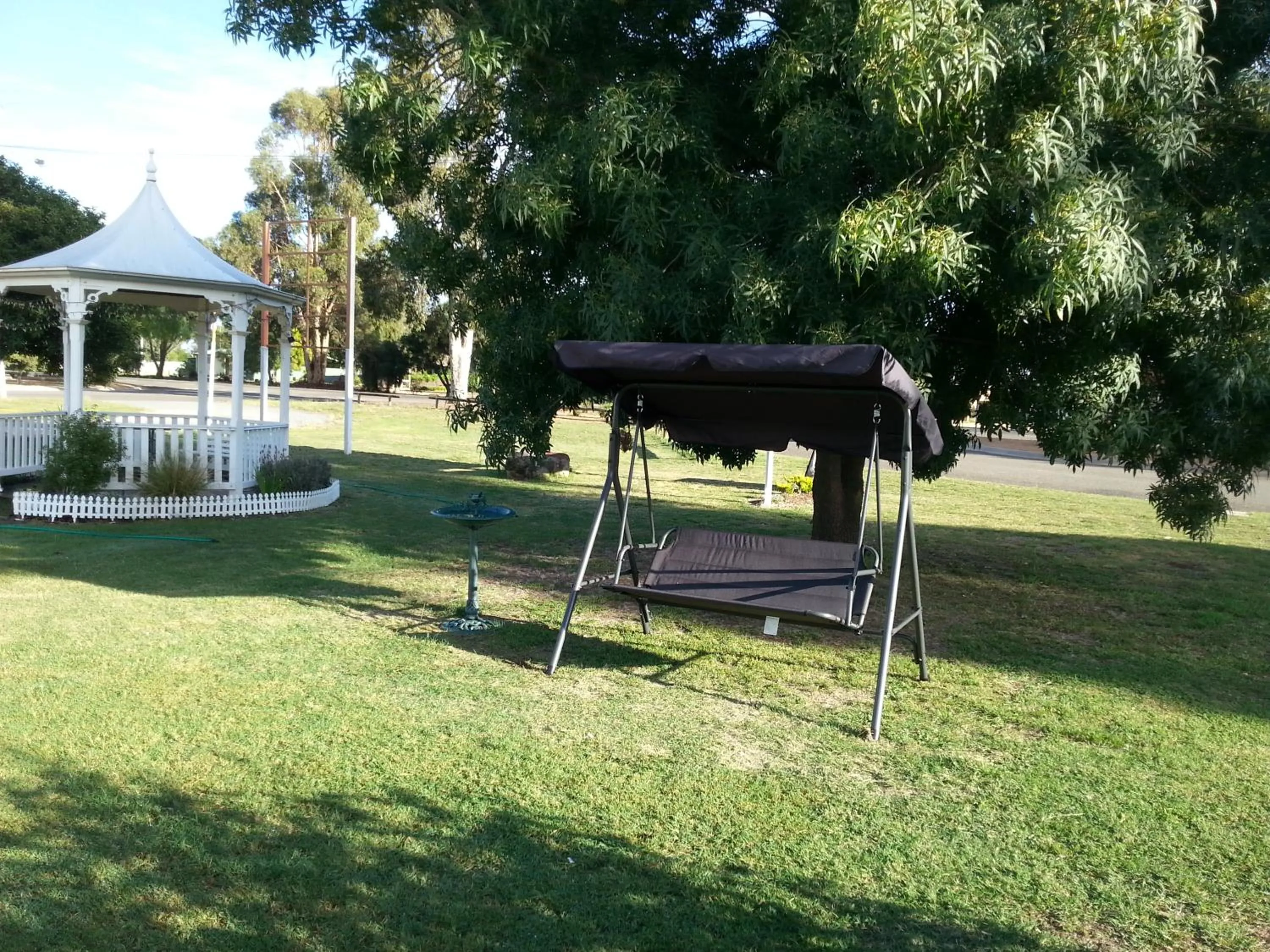 Garden in Gazebo Motor Inn - Strathmerton