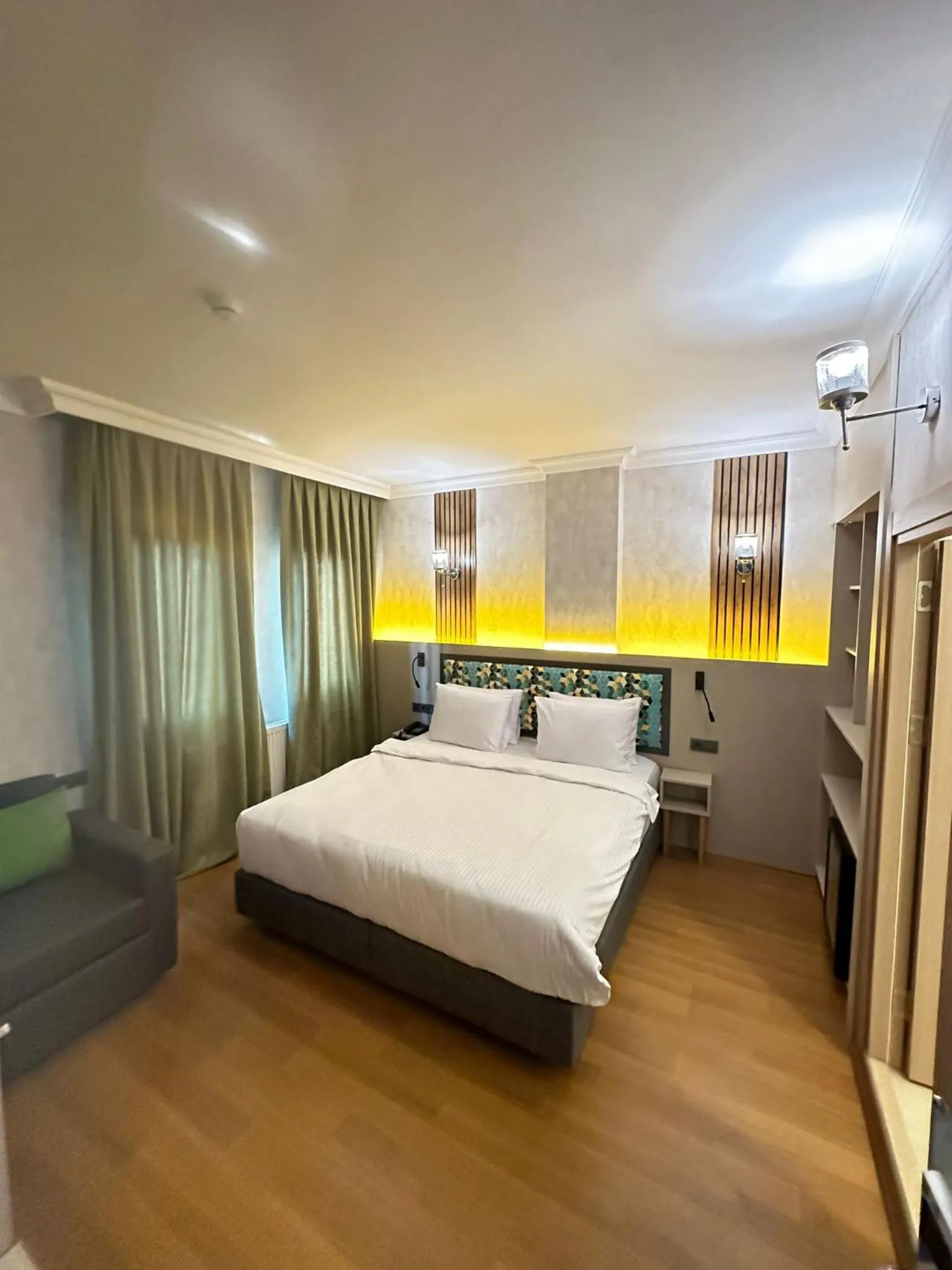 Bed in The Best City Kadikoy