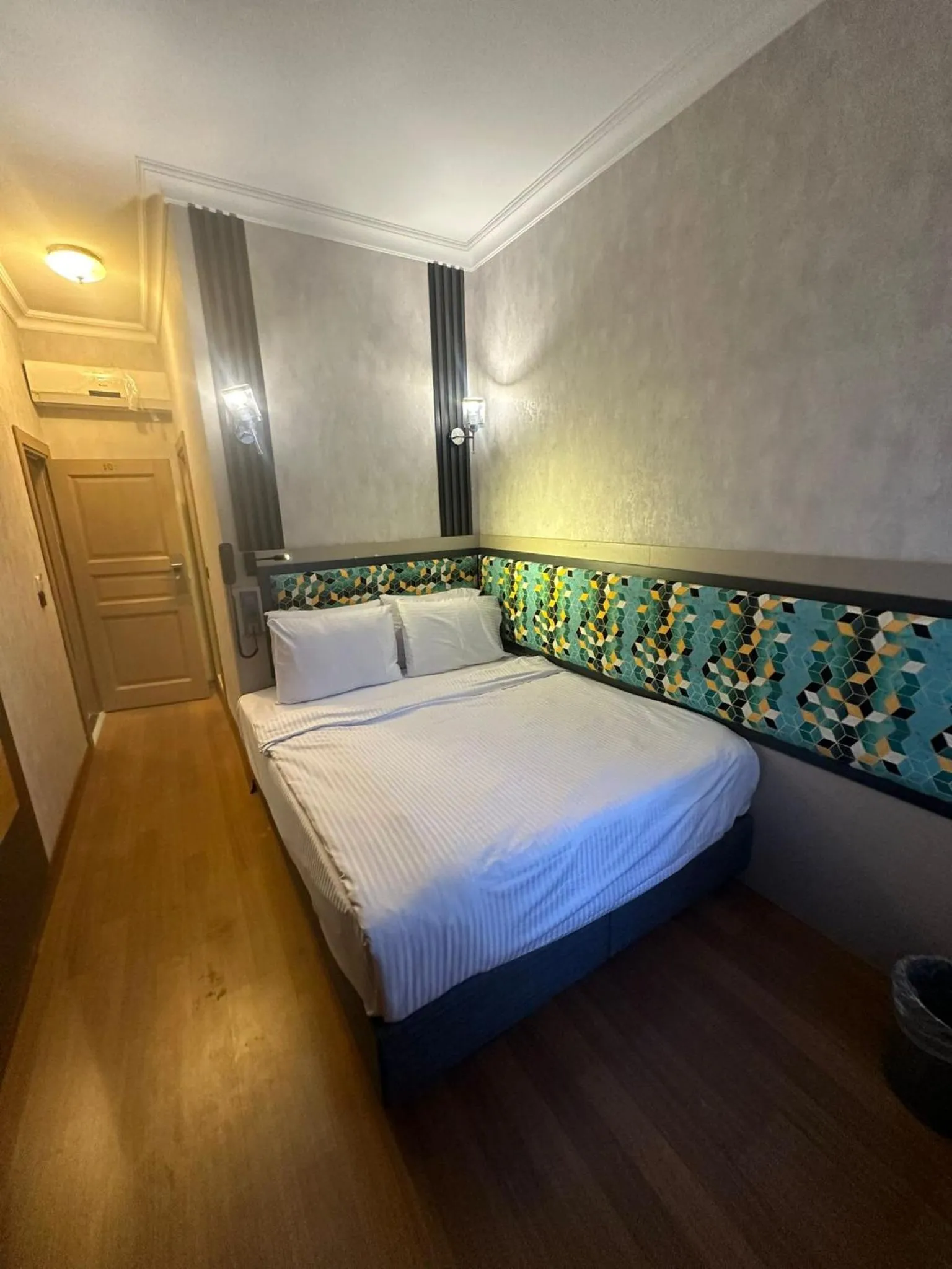 Photo of the whole room, Bed in The Best City Kadikoy