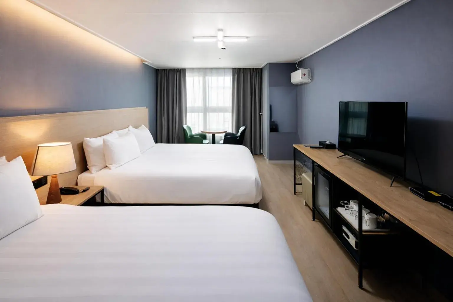 Photo of the whole room, Bed in Hotel Bernoui Seoul Photo of the whole room, Bed in Hotel Bernoui Seoul