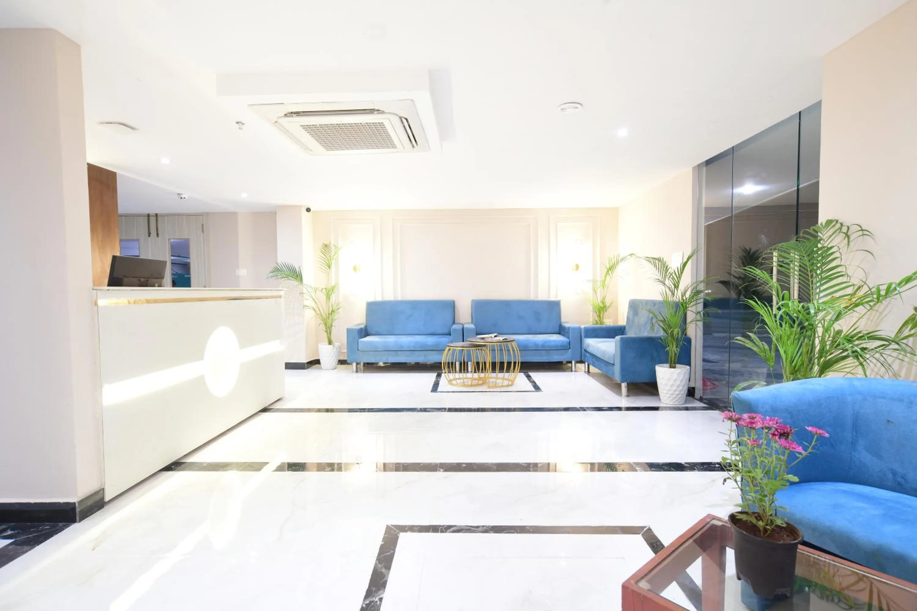 Lobby or reception in Aceotel Premier, Vijay Nagar