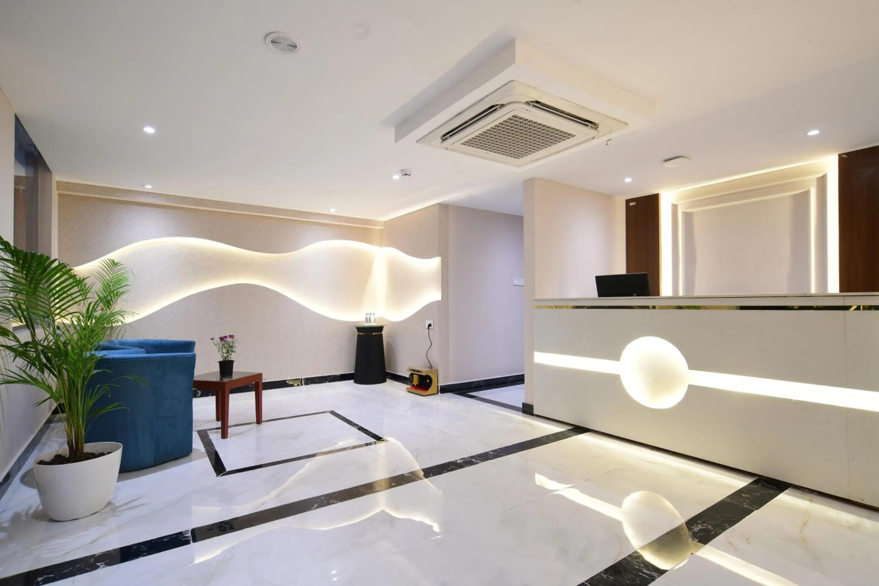 Lobby or reception in Aceotel Premier, Vijay Nagar