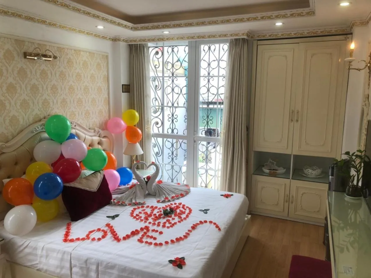 Bed in Hanoi Hotel Royal