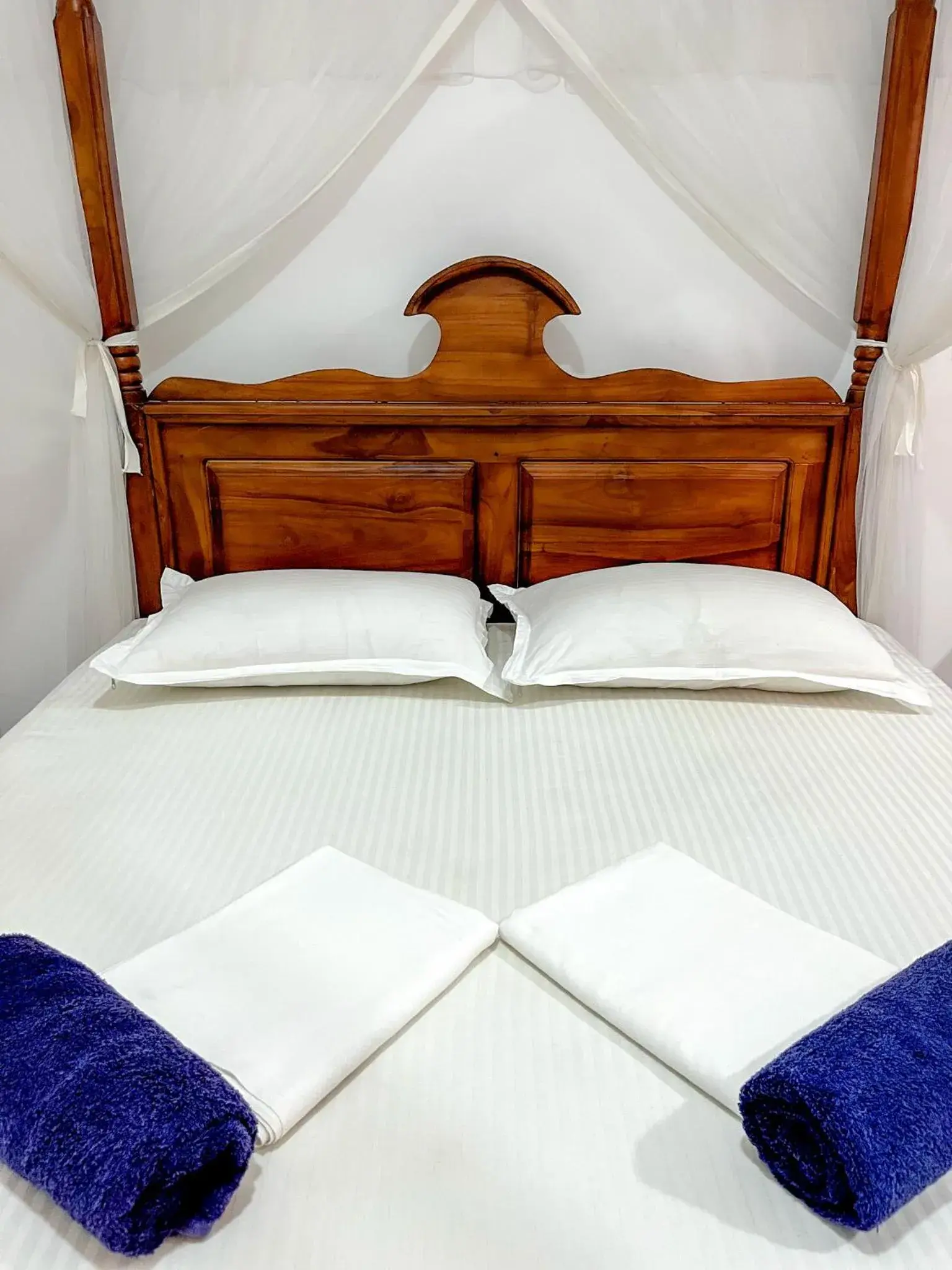 Standard Double Room with Fan in Mermaid Inn Standard Double Room with Fan in Mermaid Inn