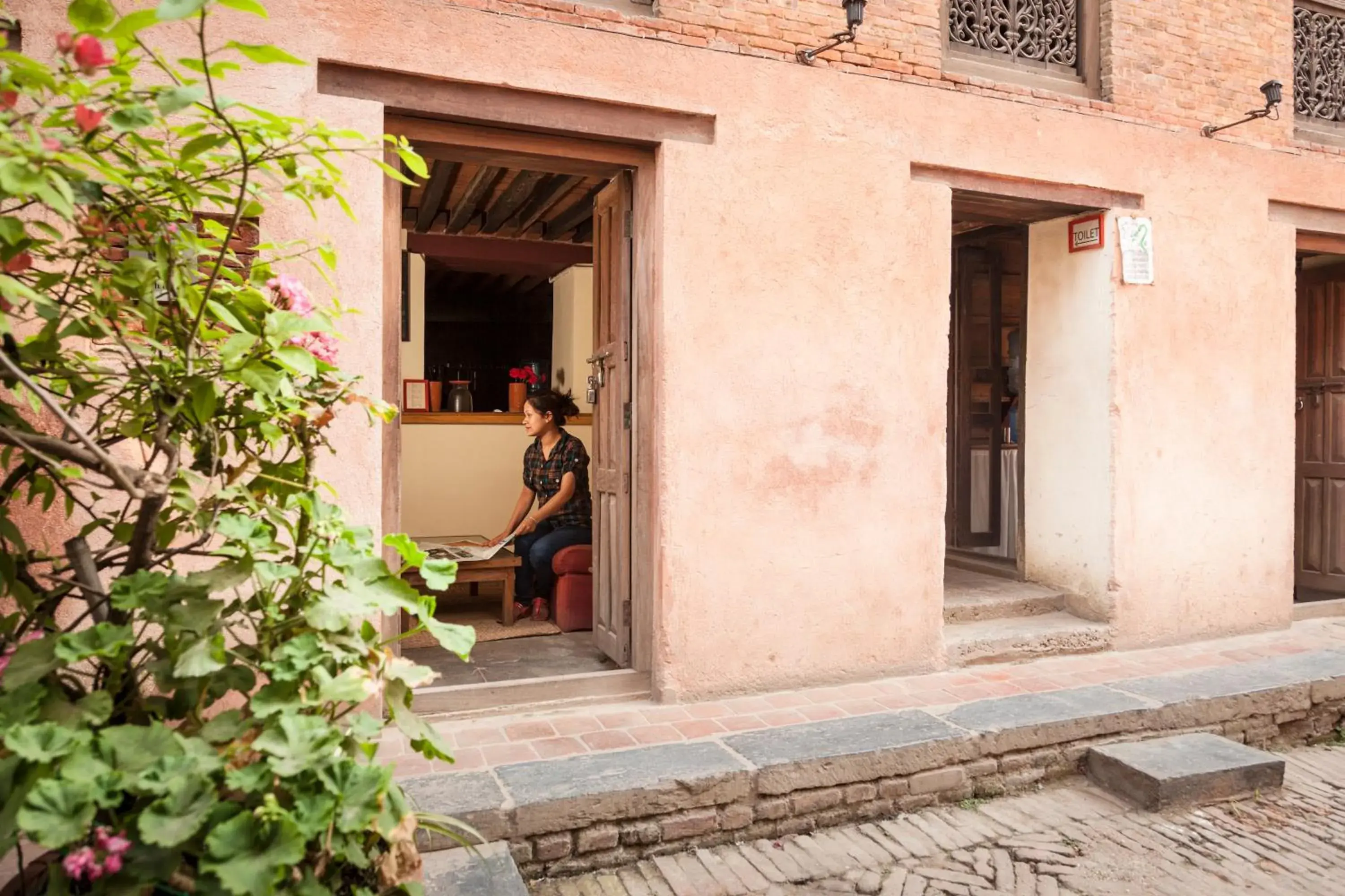 Restaurant/places to eat in Traditional Homes - Swotha Restaurant/places to eat in Traditional Homes - Swotha