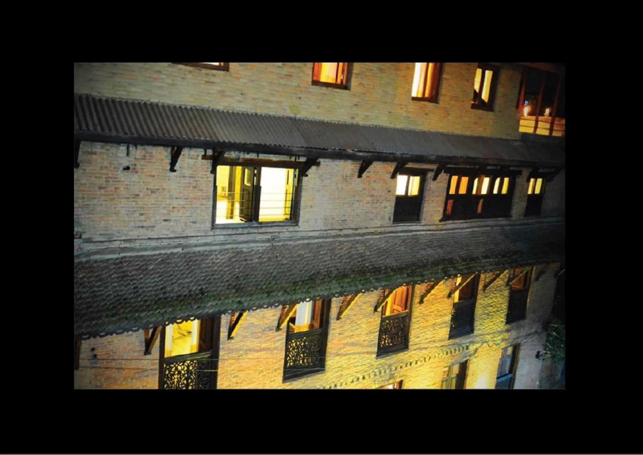 Facade/entrance in Traditional Homes - Swotha