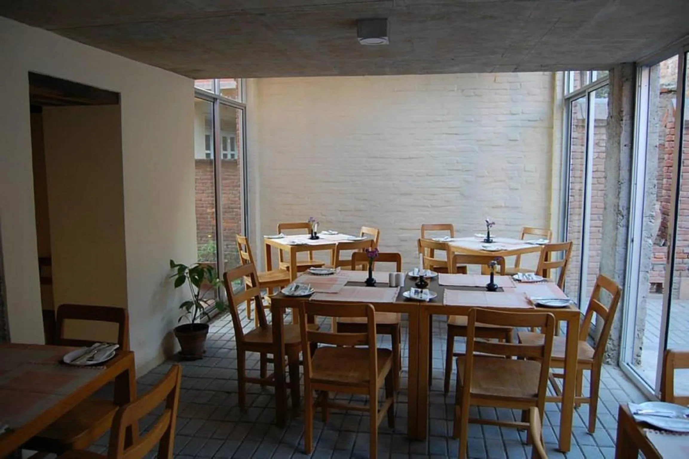 Facade/entrance in Traditional Homes - Swotha