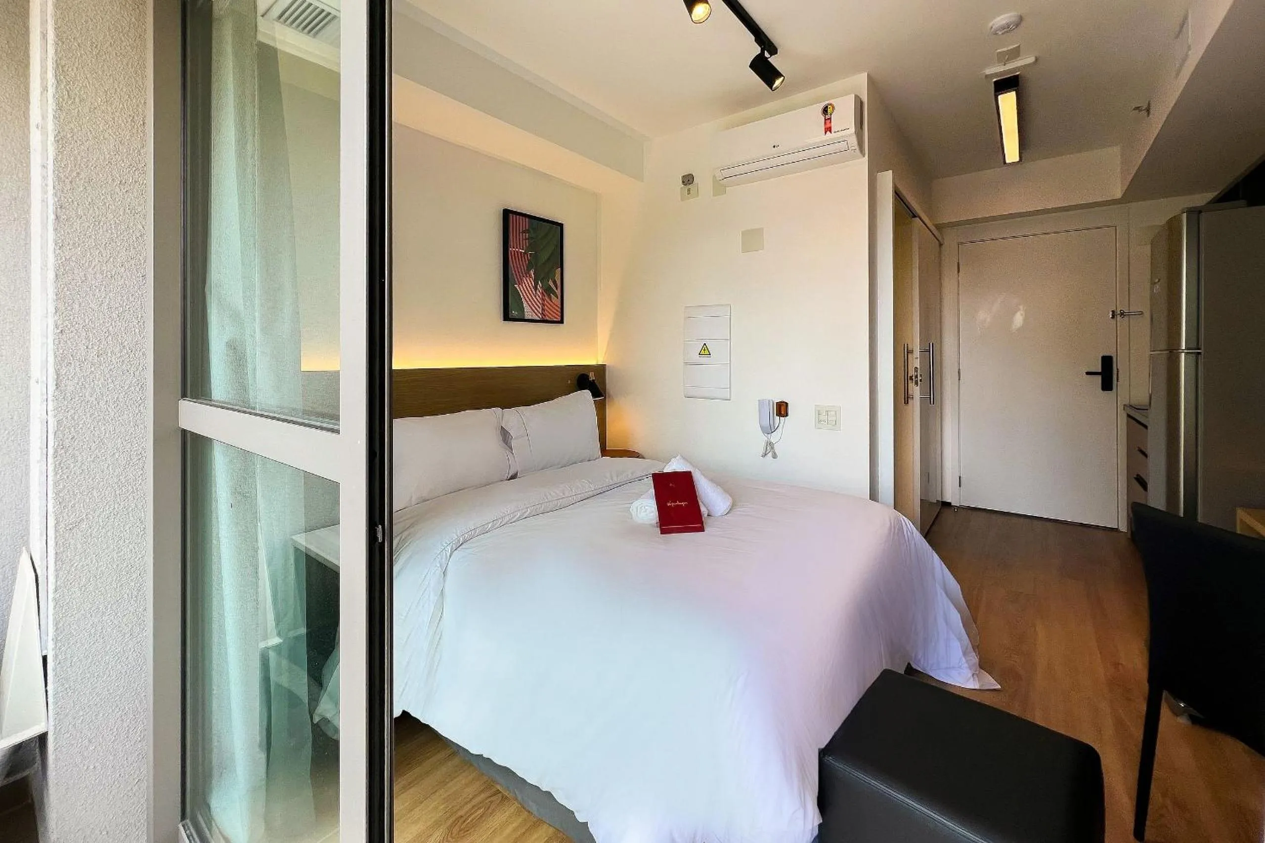 Photo of the whole room, Bed in Zainalofts7Moema ao lado metro, Ibira, CASV 702/1202