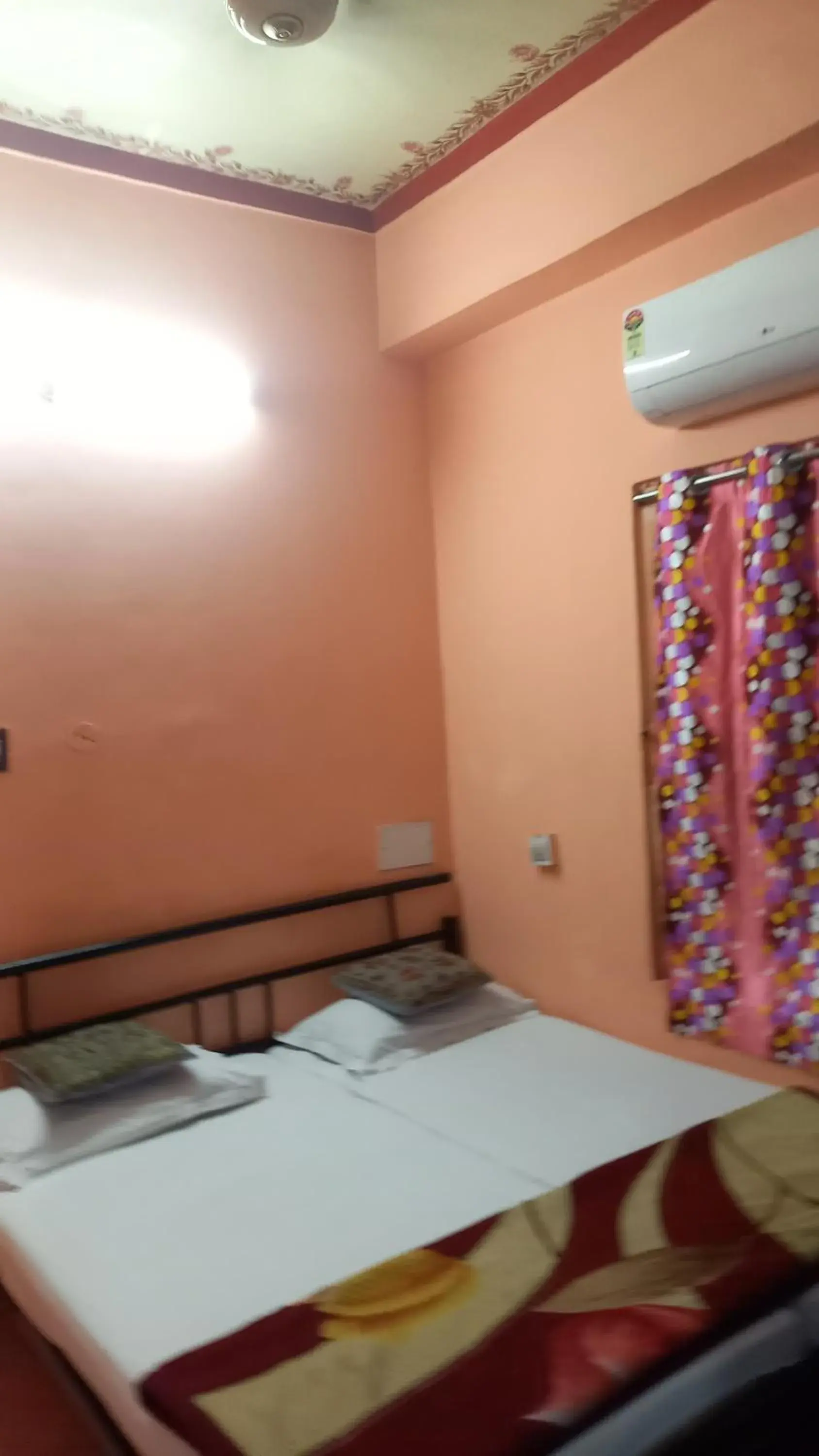 Double Room with Private Bathroom in Govind Hotel Double Room with Private Bathroom in Govind Hotel