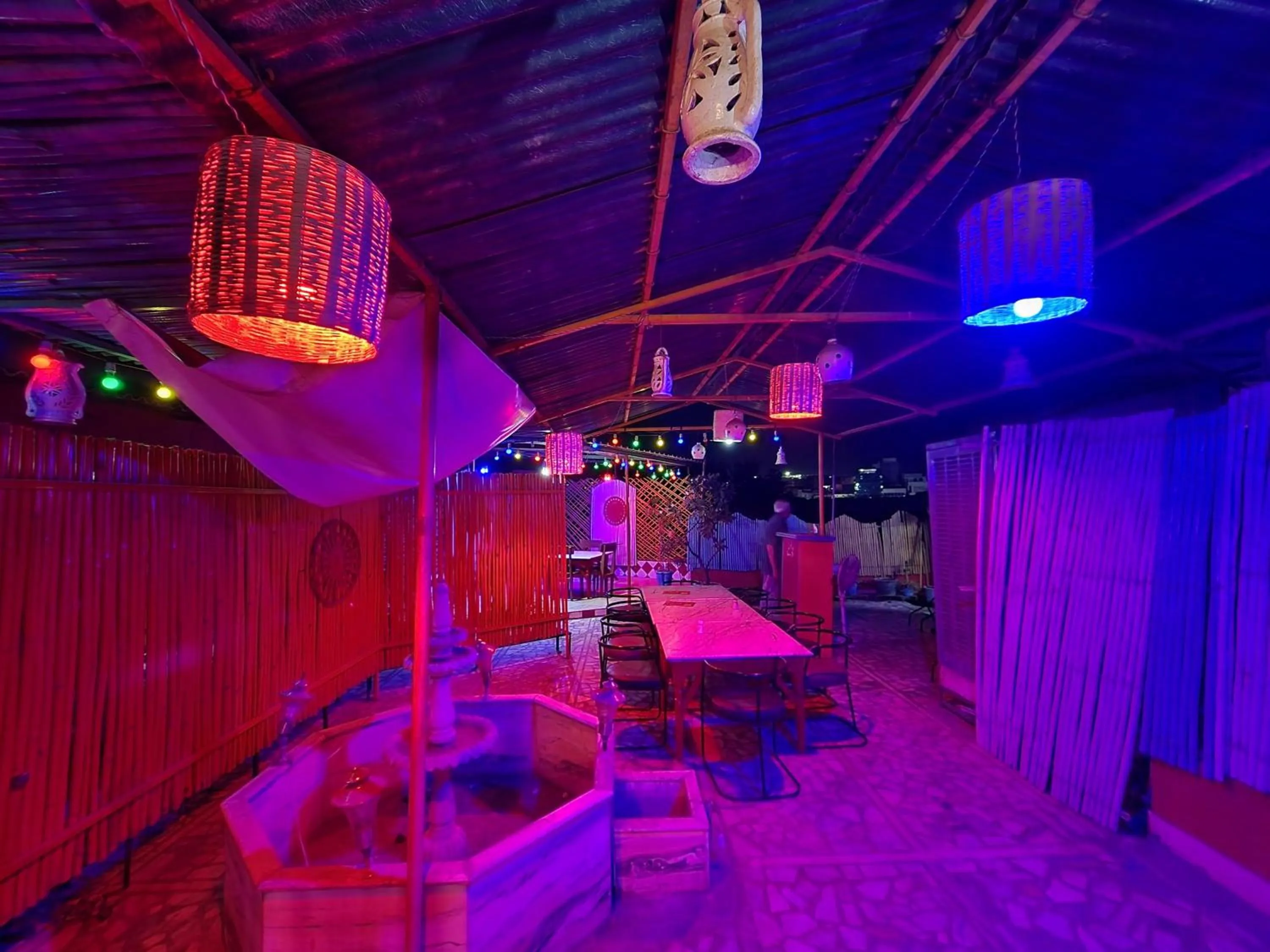 Restaurant/places to eat in Govind Hotel