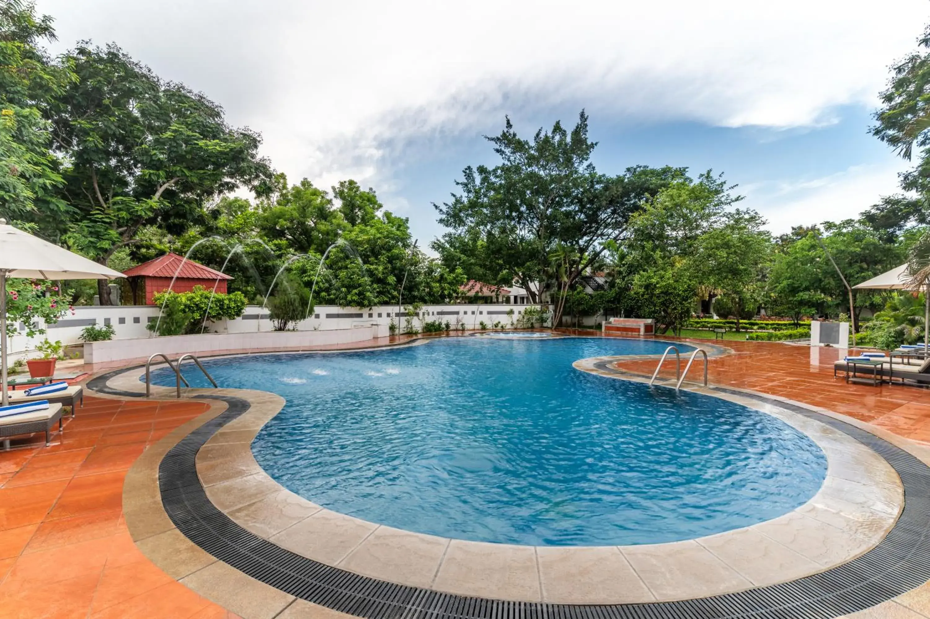 Swimming pool in Sterling Arunai Anantha - Tiruvannamalai Swimming pool in Sterling Arunai Anantha - Tiruvannamalai
