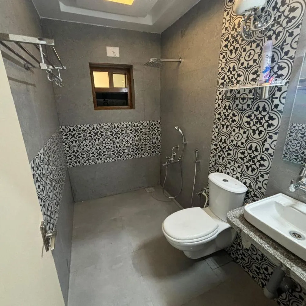 Shower in Jaithri Hotel and Event Centre