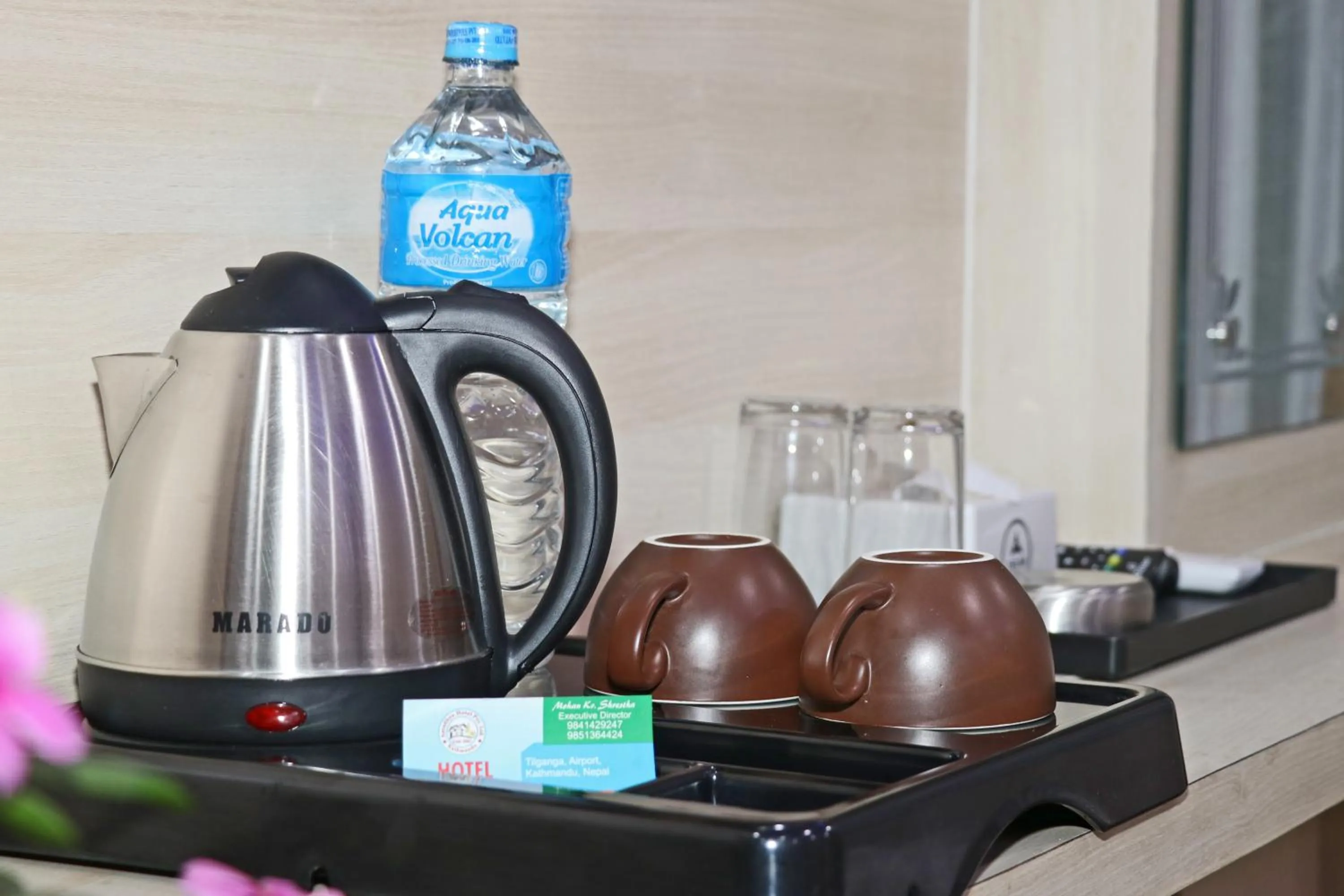 Coffee/tea facilities in Hotel Aaradhya