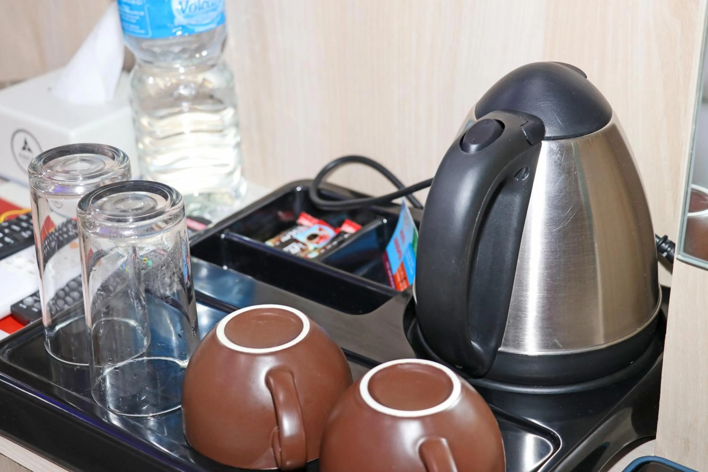 Coffee/tea facilities in Hotel Aaradhya