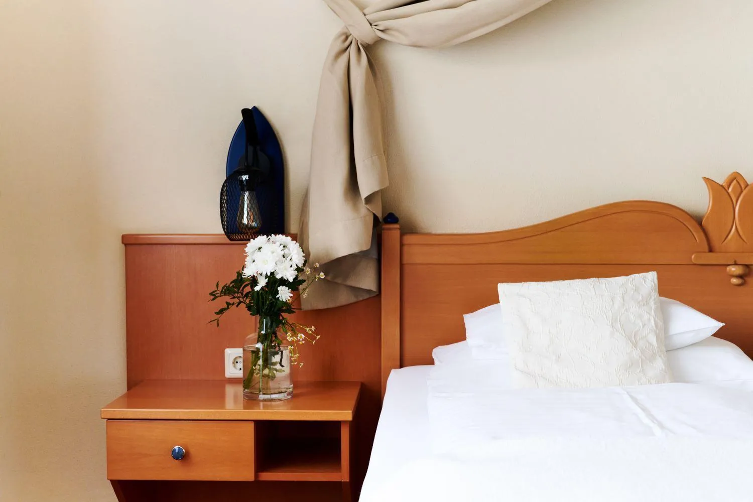 Bed in Hotel Garni Thermenoase