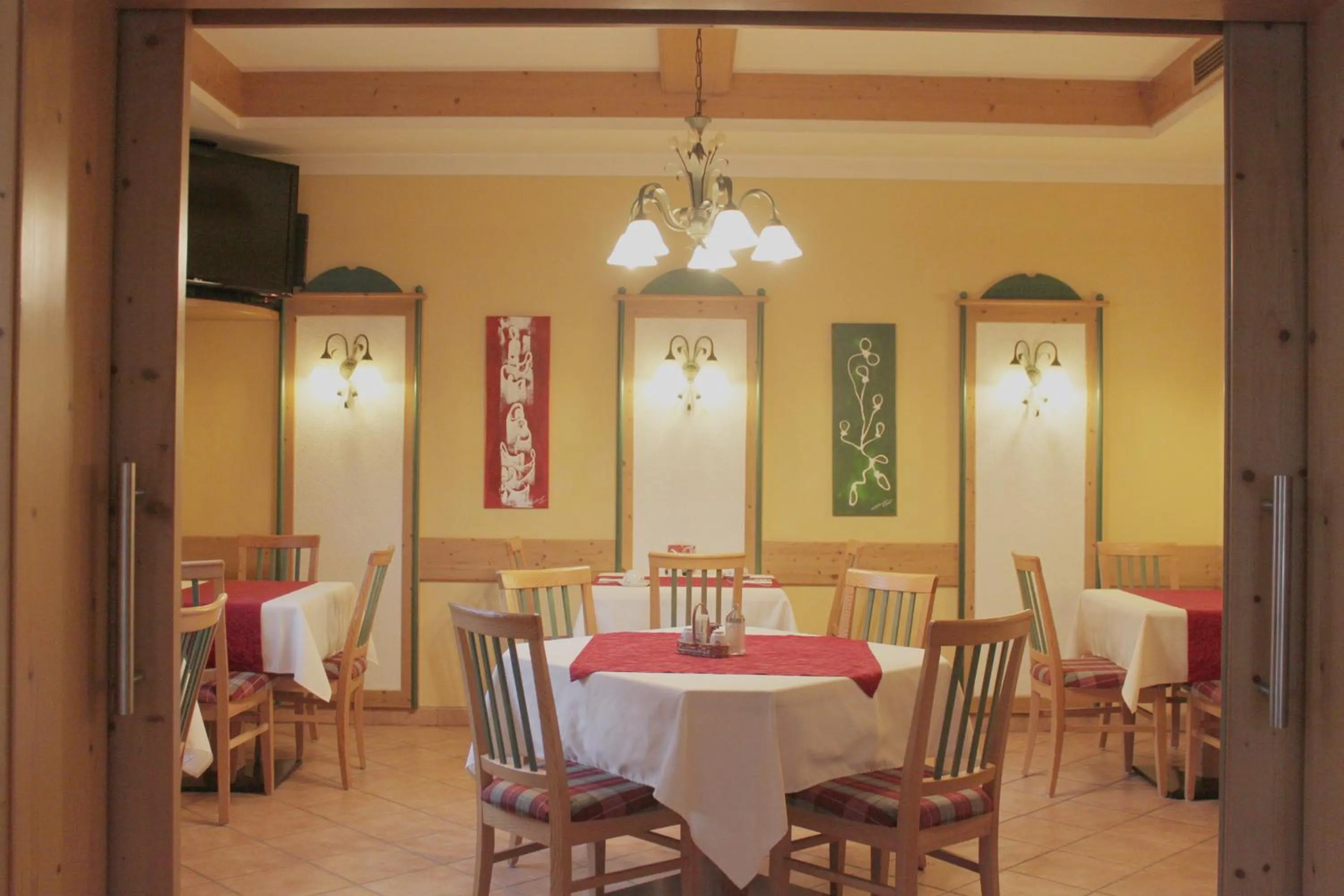 Restaurant/places to eat in Hotel Garni Thermenoase