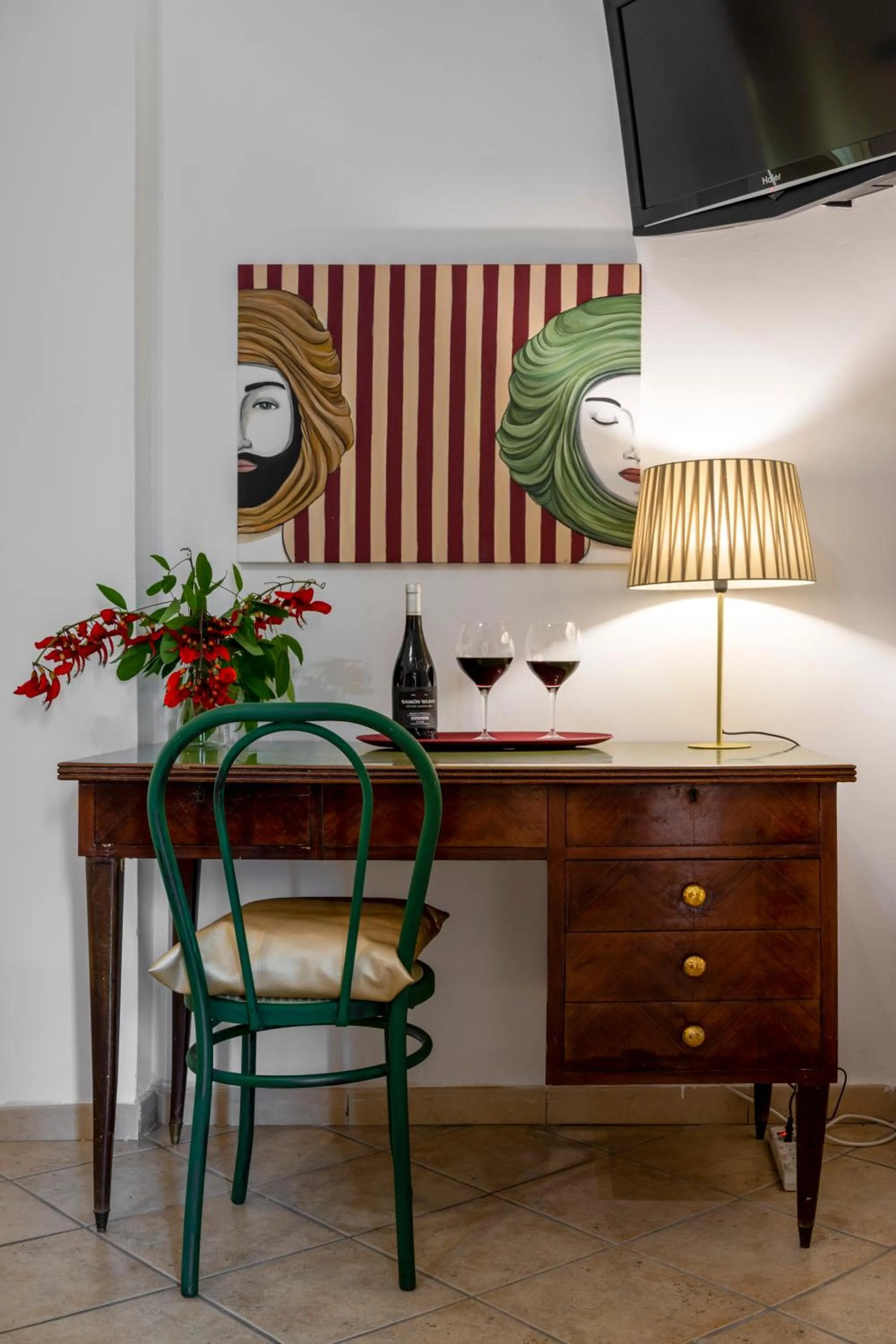 TV and multimedia in Villa Megna - Green Paradise B&B