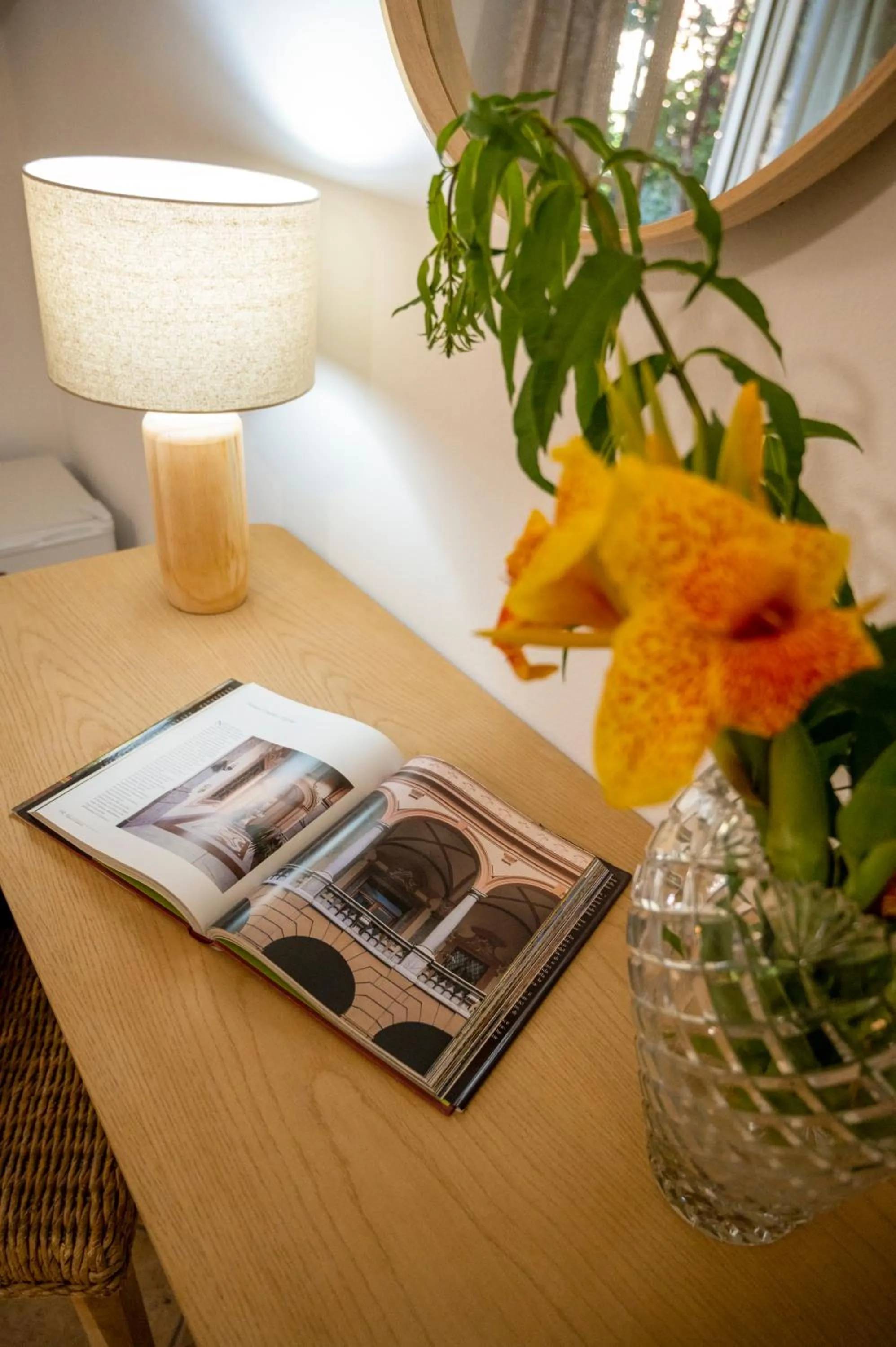 Library in Villa Megna - Green Paradise B&B