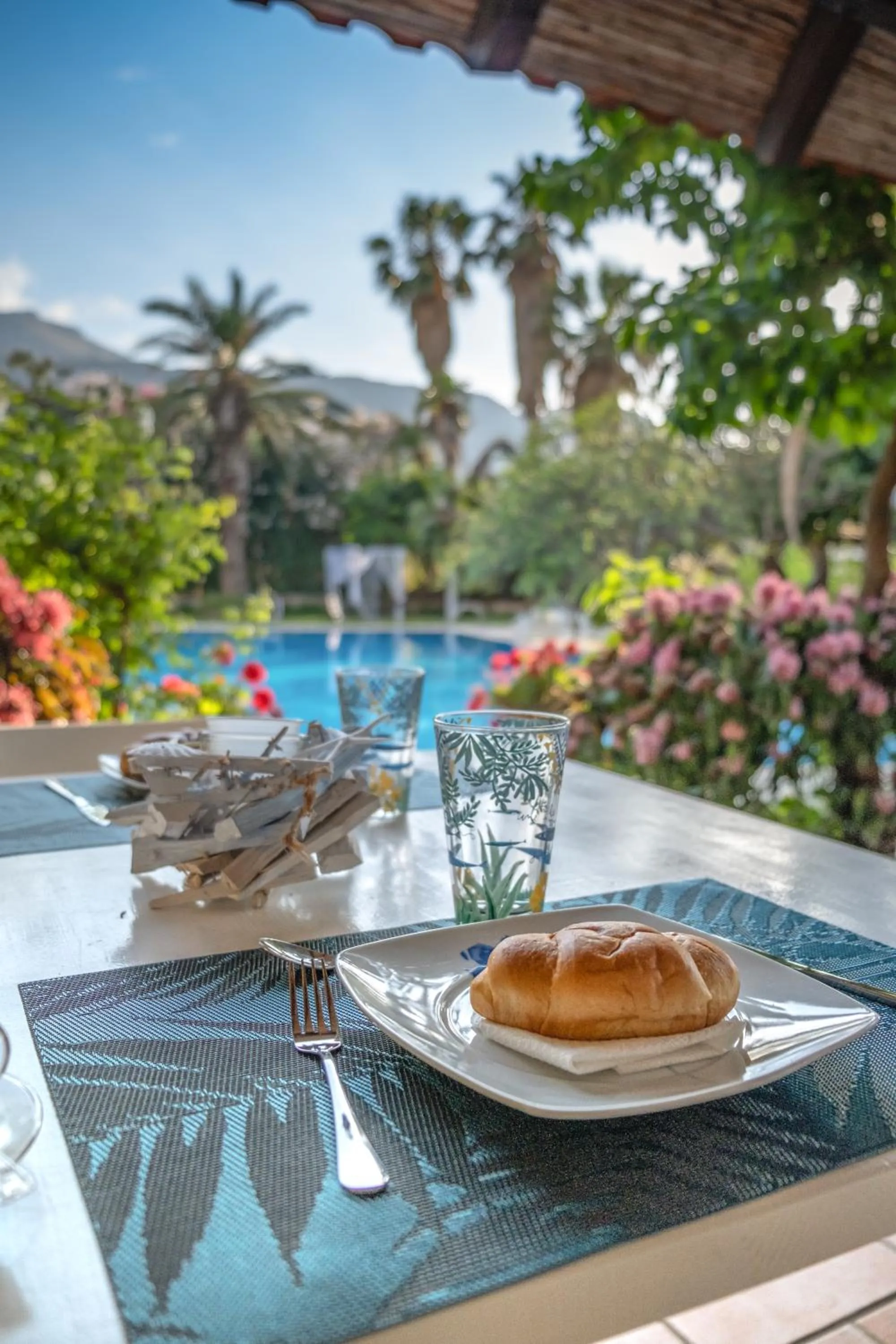 Food and drinks in Villa Megna - Green Paradise B&B