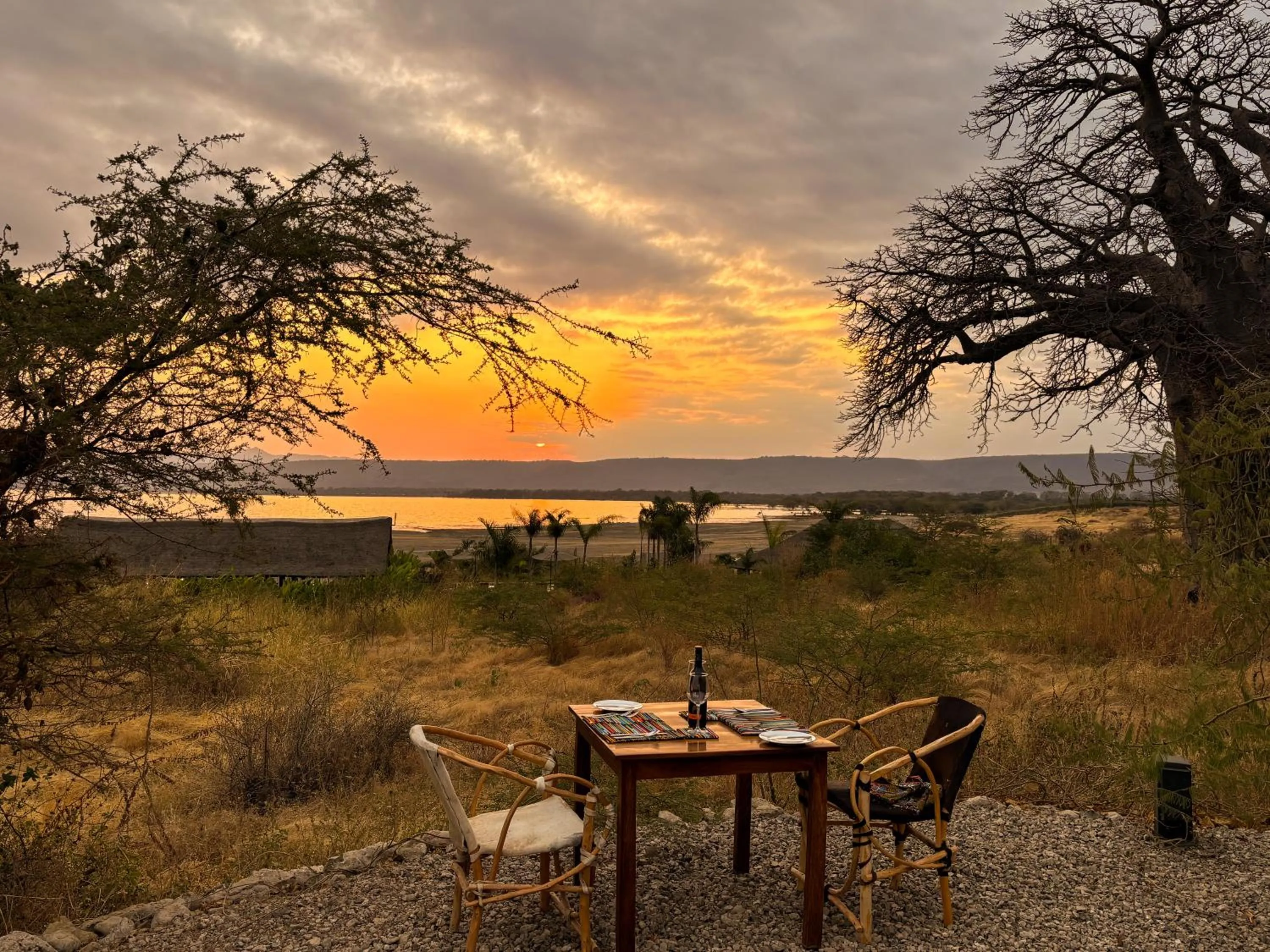 Dining area in Suricata Boma Lodge